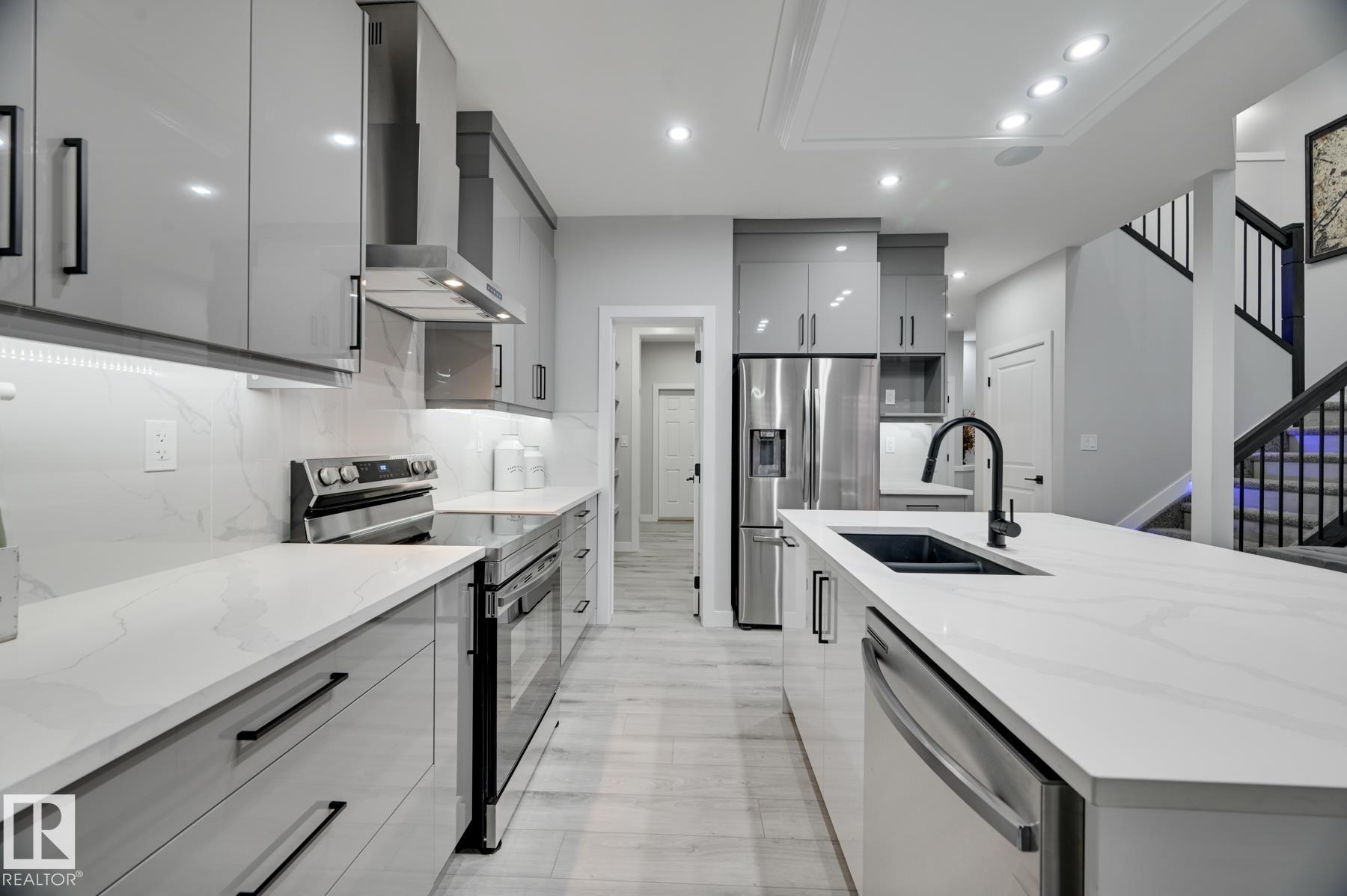 https://zimg.paragon.ice.com/ParagonImages/Property/PM/RAE/225396168/11/0/0/3f622884a5a9edb34063b07d71cf825e/1/de2f20965236aa762a447791648ad943/225396168-207fee44-24f0-4d23-9bec-6f190291327f.JPG