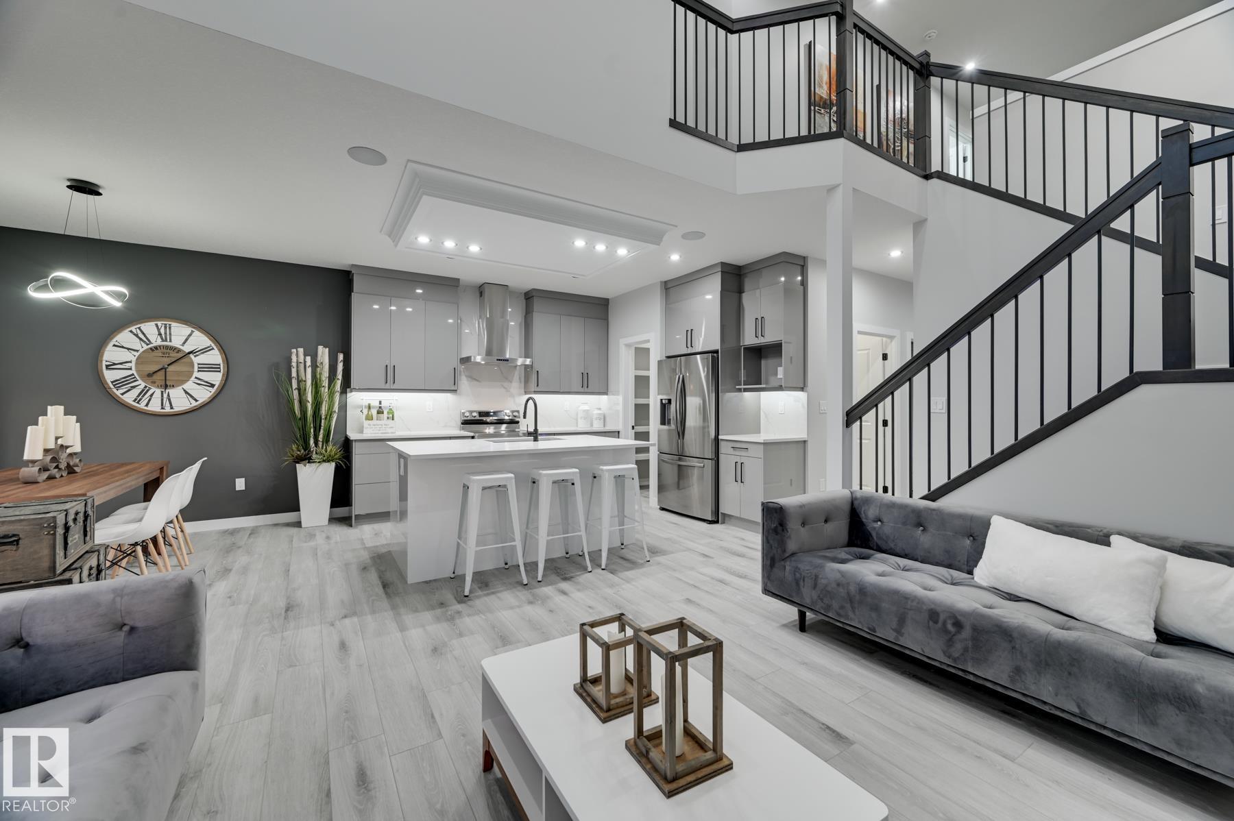 https://zimg.paragon.ice.com/ParagonImages/Property/PM/RAE/225396168/13/0/0/cdcdfb8352ce7eb73c67f2d5b8b891fb/1/de2f20965236aa762a447791648ad943/225396168-0a8a4948-b4c6-48f6-8723-5a194c761351.JPG