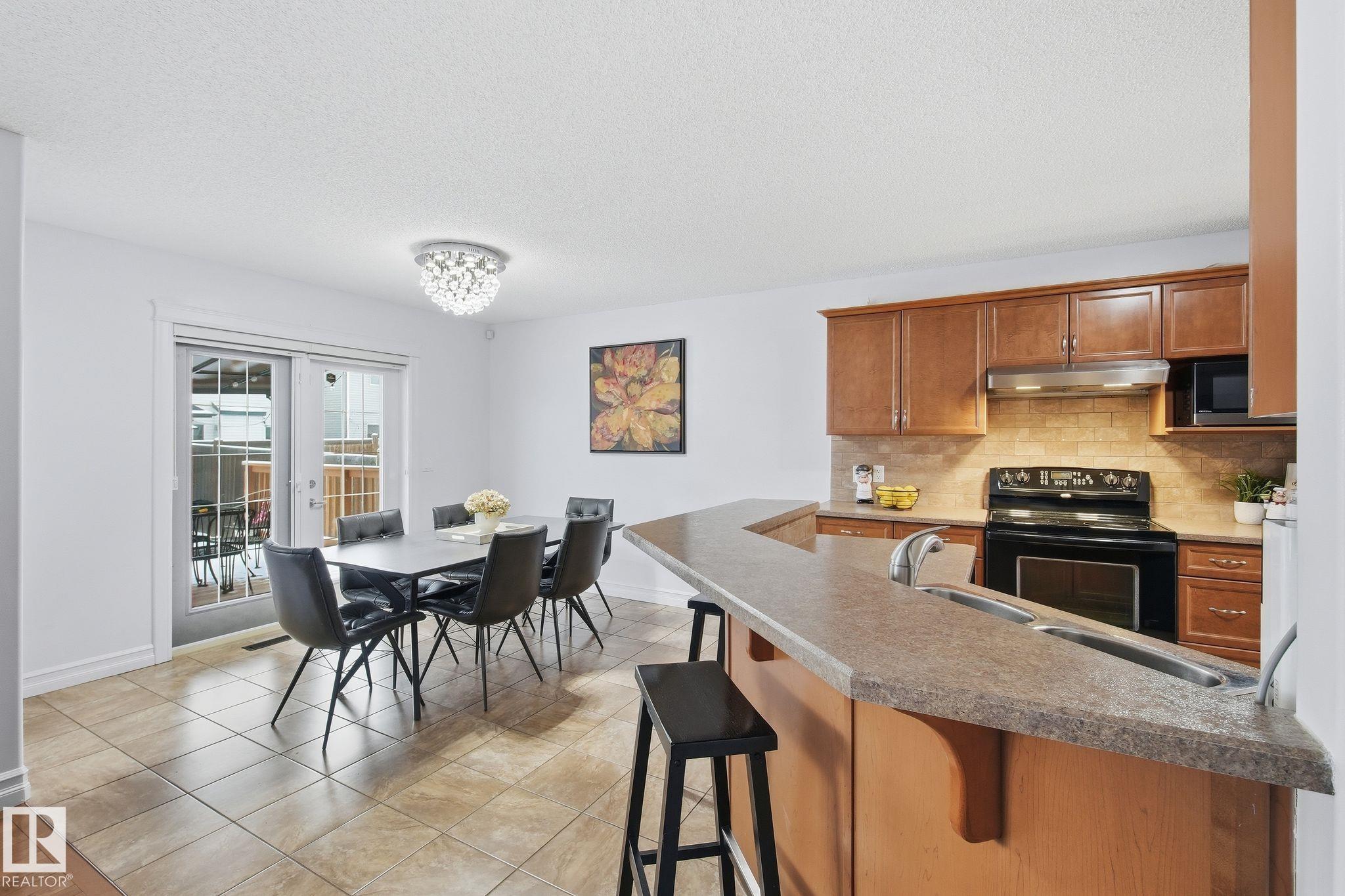 Photo 15 at 3016 24 Avenue NW, Silver Berry, Edmonton