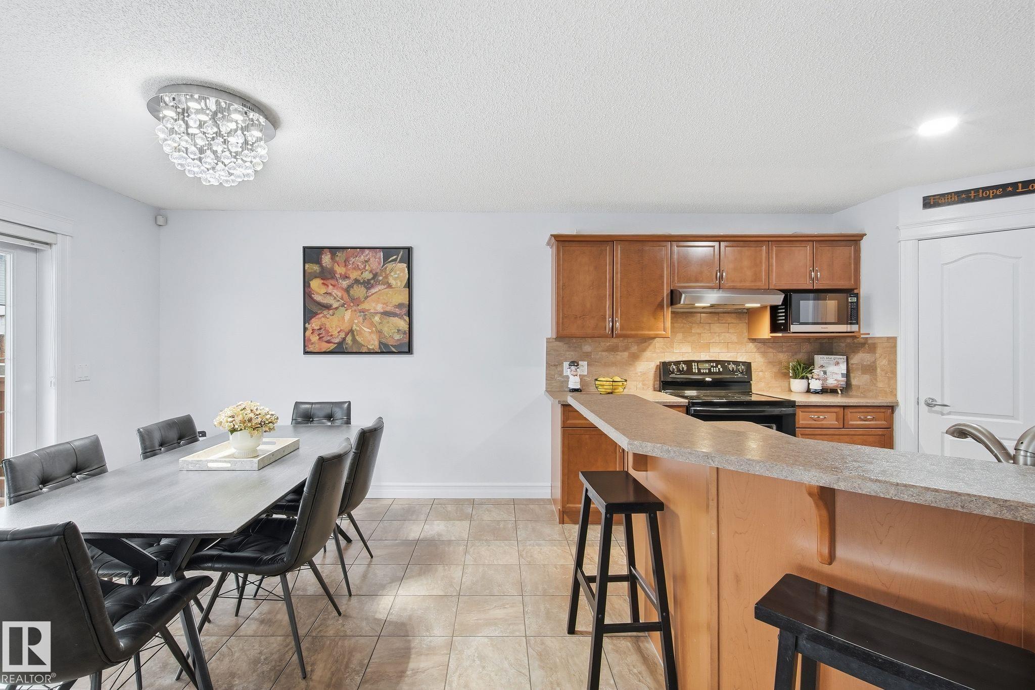 Photo 16 at 3016 24 Avenue NW, Silver Berry, Edmonton