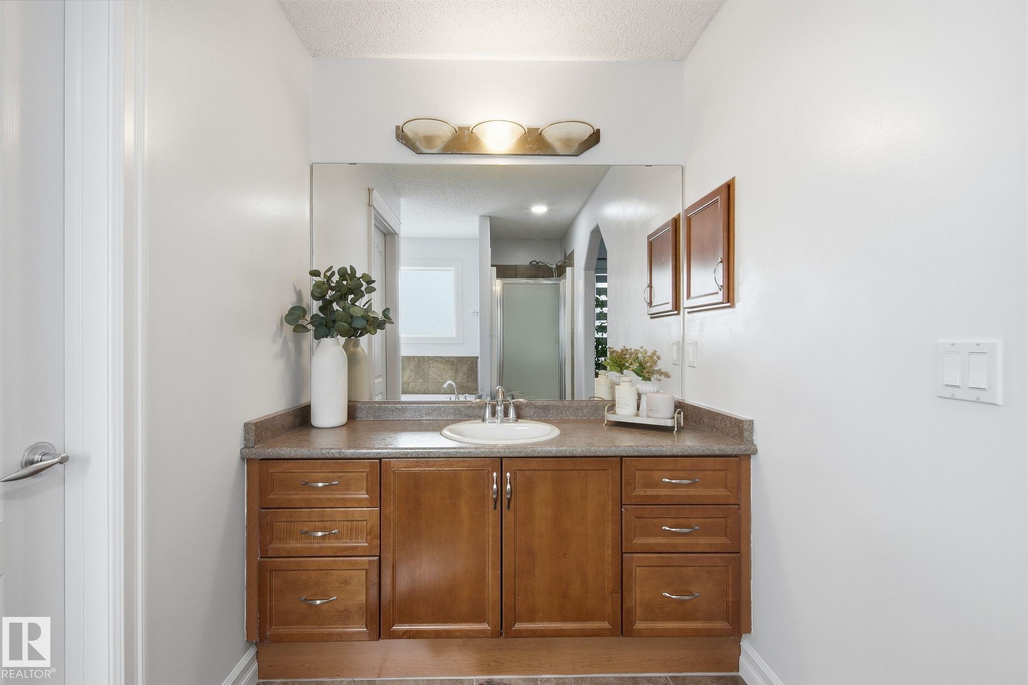 Photo 33 at 3016 24 Avenue NW, Silver Berry, Edmonton