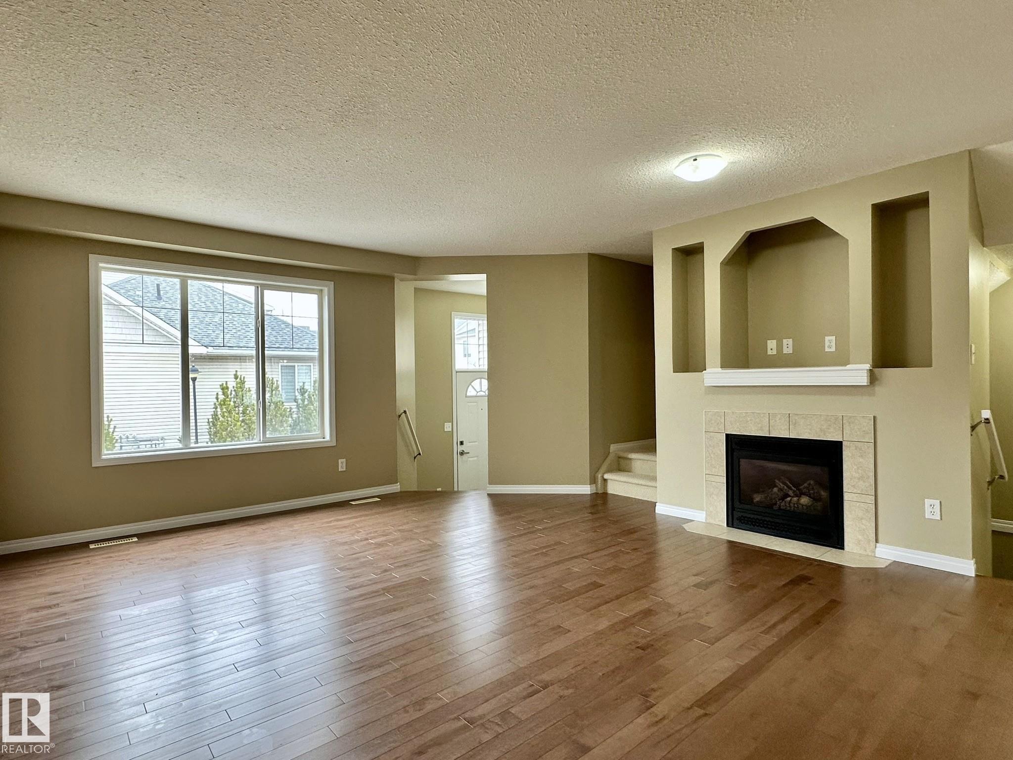 107 - 178 Bridgeport Boulevard, Bridgeport, Leduc