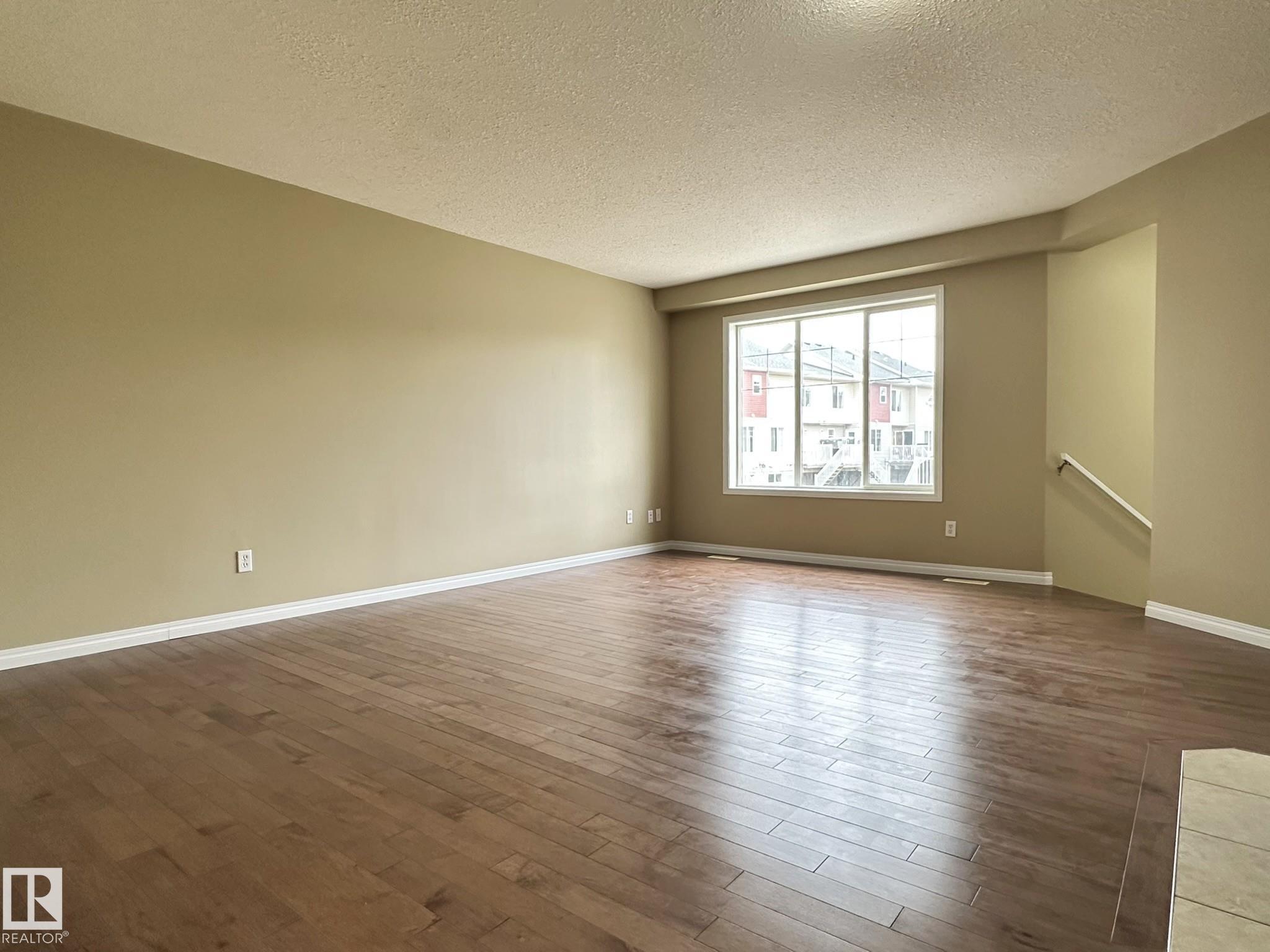 Photo 12 at 107 - 178 Bridgeport Boulevard, Bridgeport, Leduc