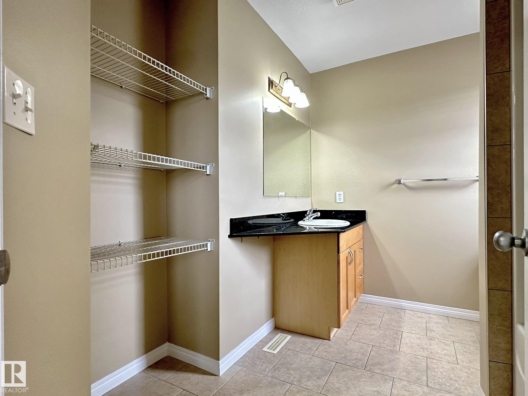 Photo 28 at 107 - 178 Bridgeport Boulevard, Bridgeport, Leduc