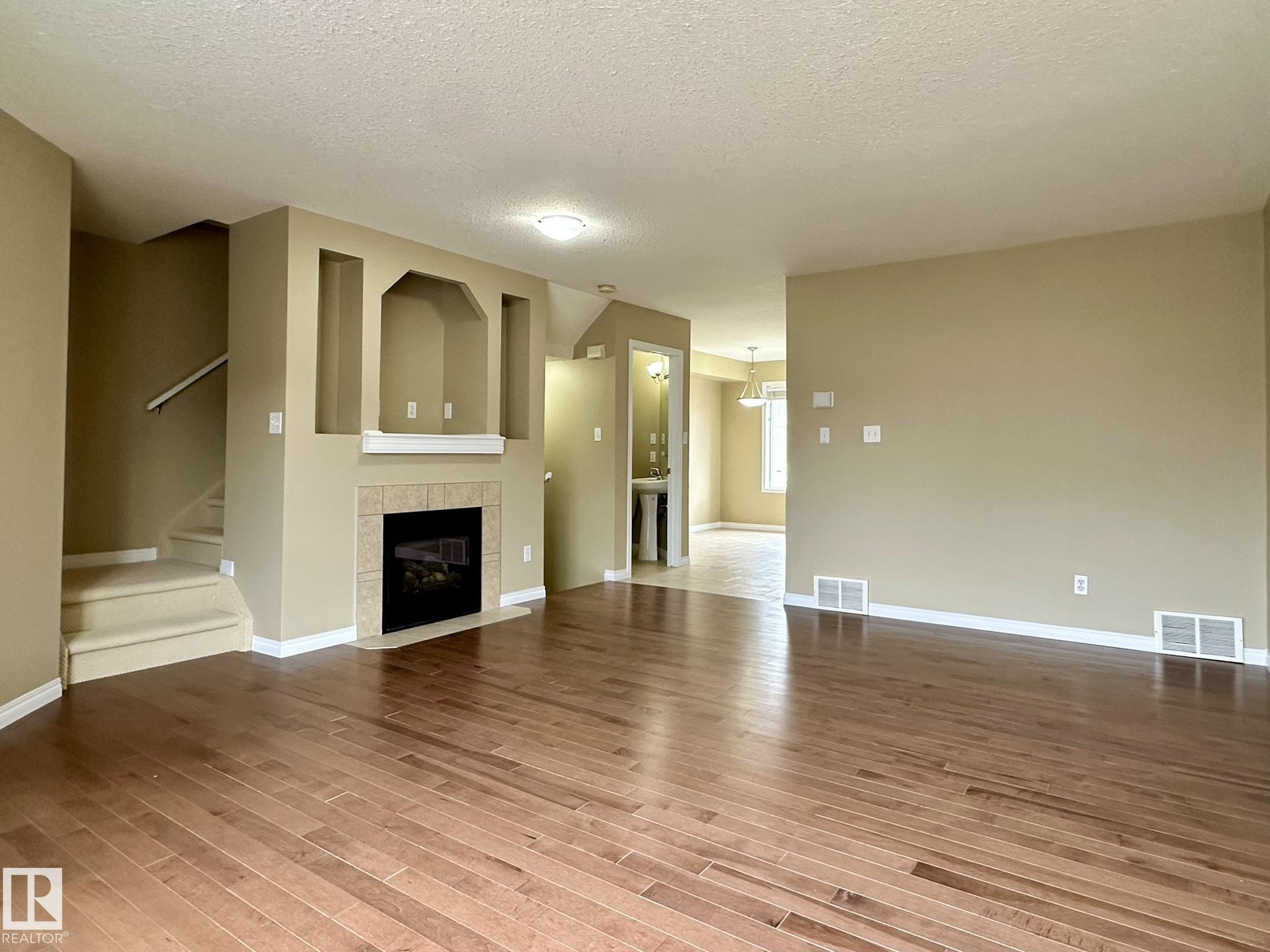 Photo 10 at 107 - 178 Bridgeport Boulevard, Bridgeport, Leduc