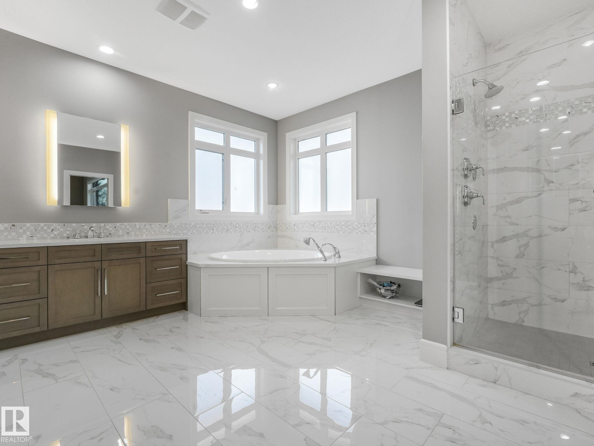 https://zimg.paragon.ice.com/ParagonImages/Property/PM/RAE/225396178/27/0/0/7f7ebc8a33390a4068f871852ee6d06c/1/fad7c8f382d784a5b1fab0b3d9a1f577/225396178-fee232a9-cb47-4f2f-8239-ee94227ae2c1.JPG