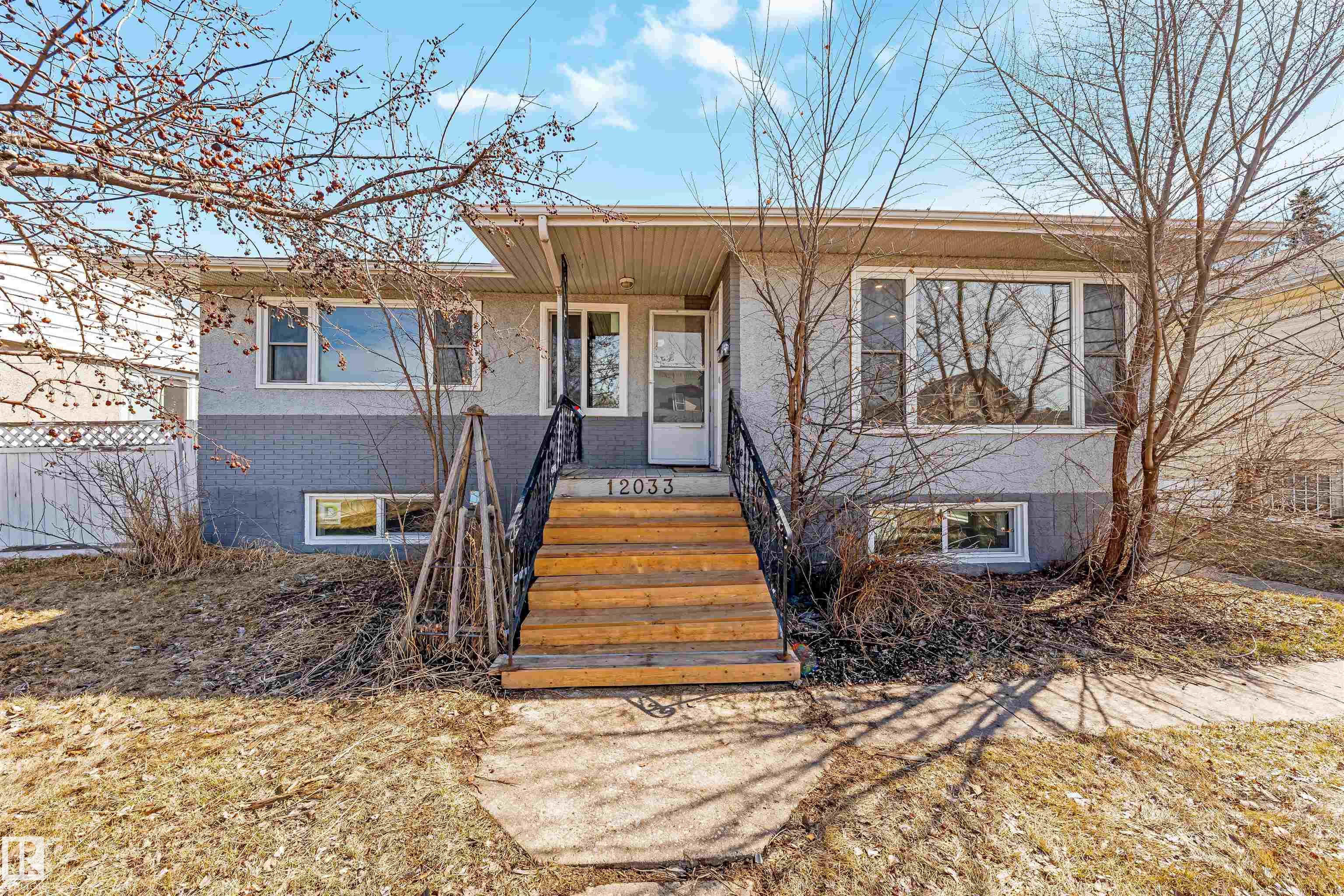 12033 54 Street NW, Newton, Edmonton