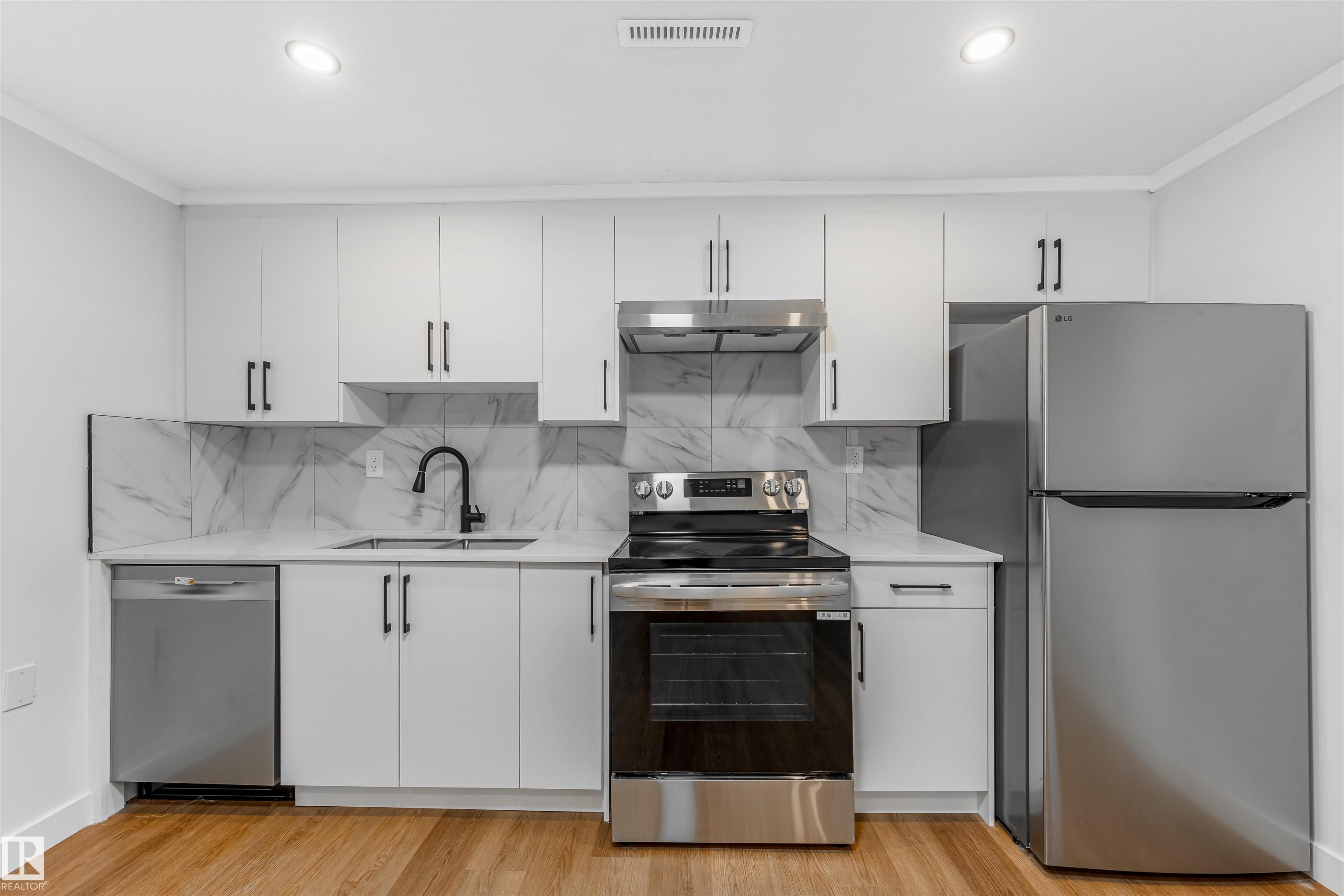 Photo 25 at 12033 54 Street NW, Newton, Edmonton