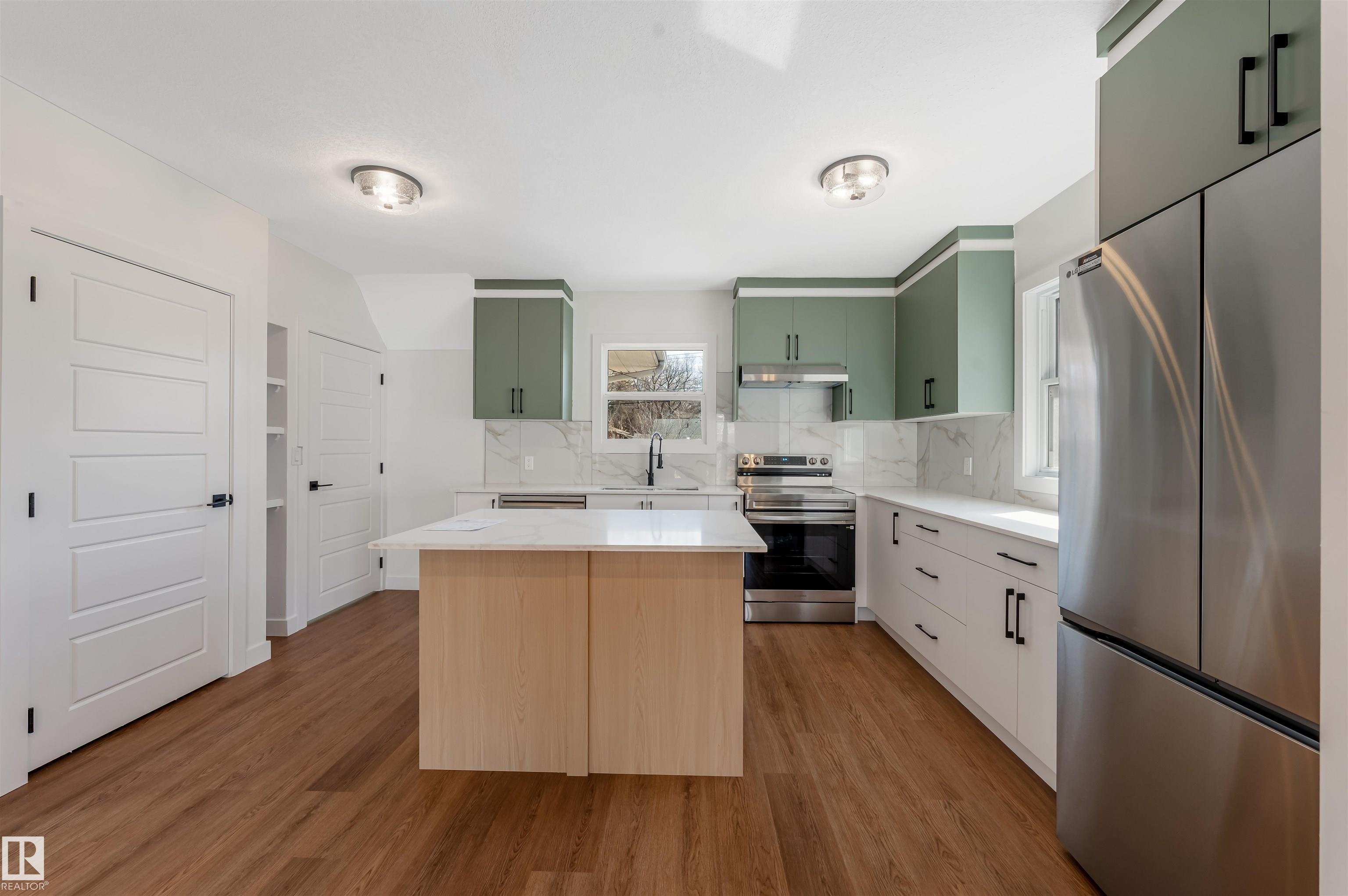 Photo 10 at 12033 54 Street NW, Newton, Edmonton