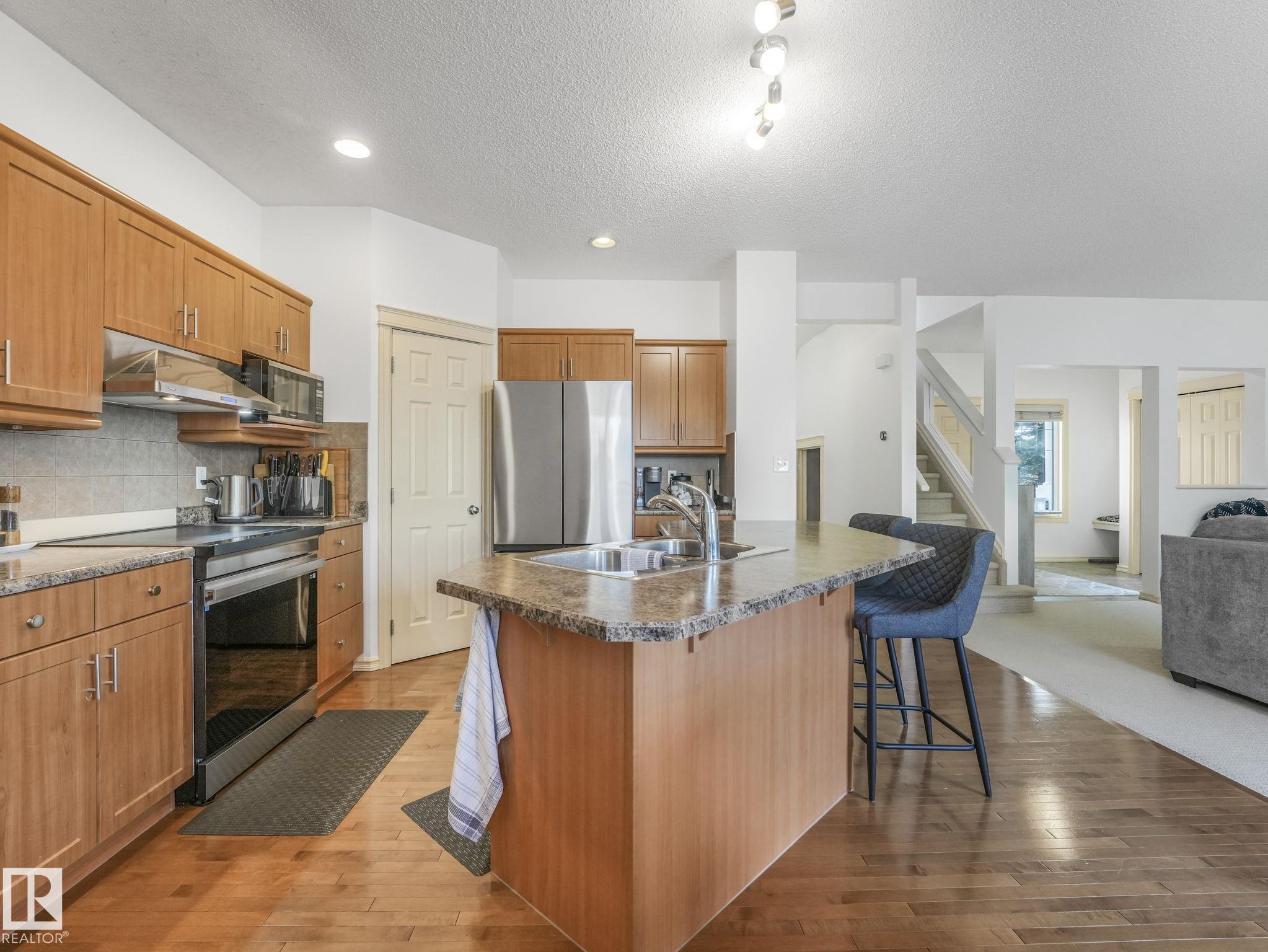 Photo 11 at 3031 Spence Wynd SW, Summerside, Edmonton