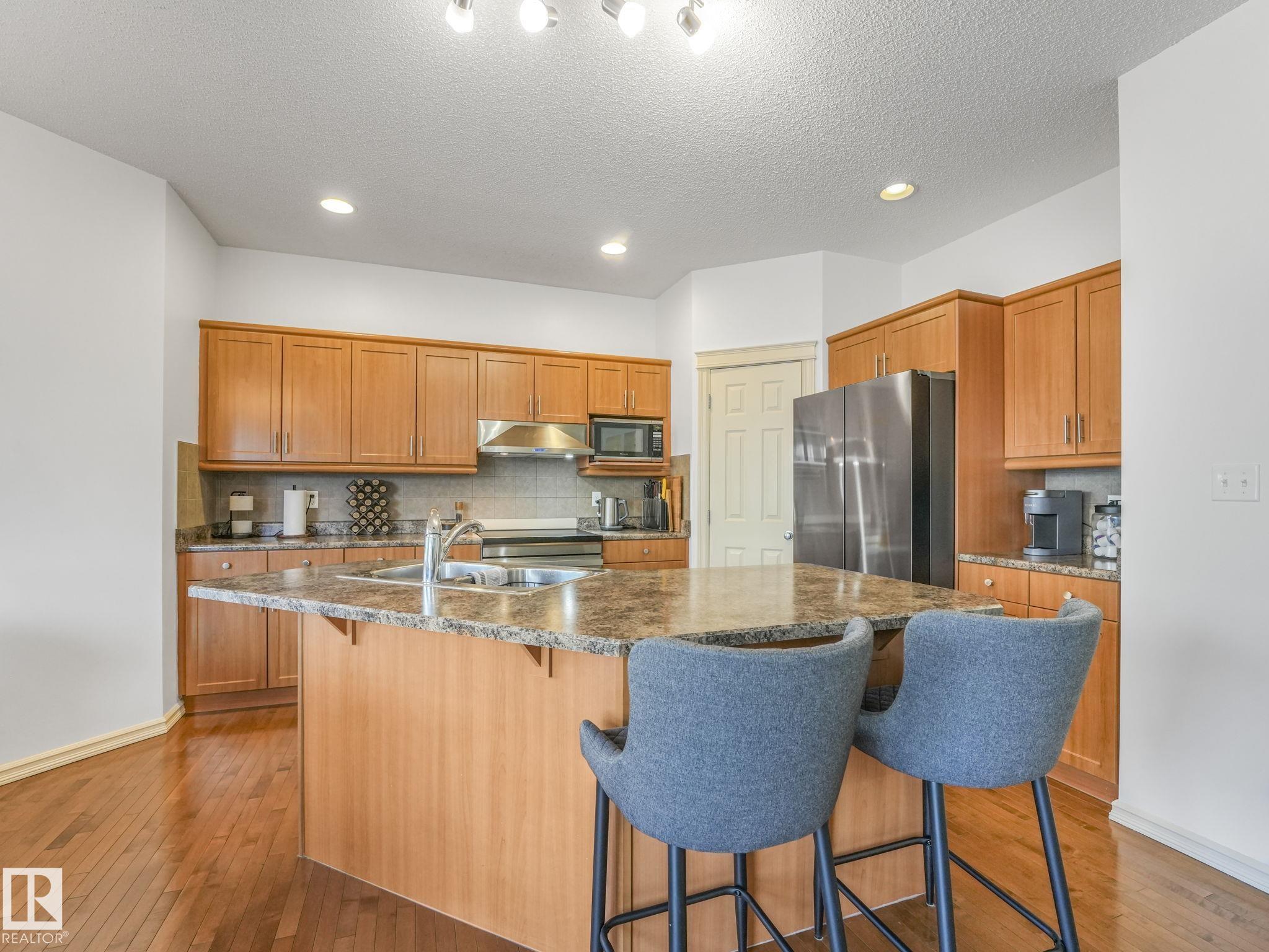 3031 Spence Wynd SW, Summerside, Edmonton