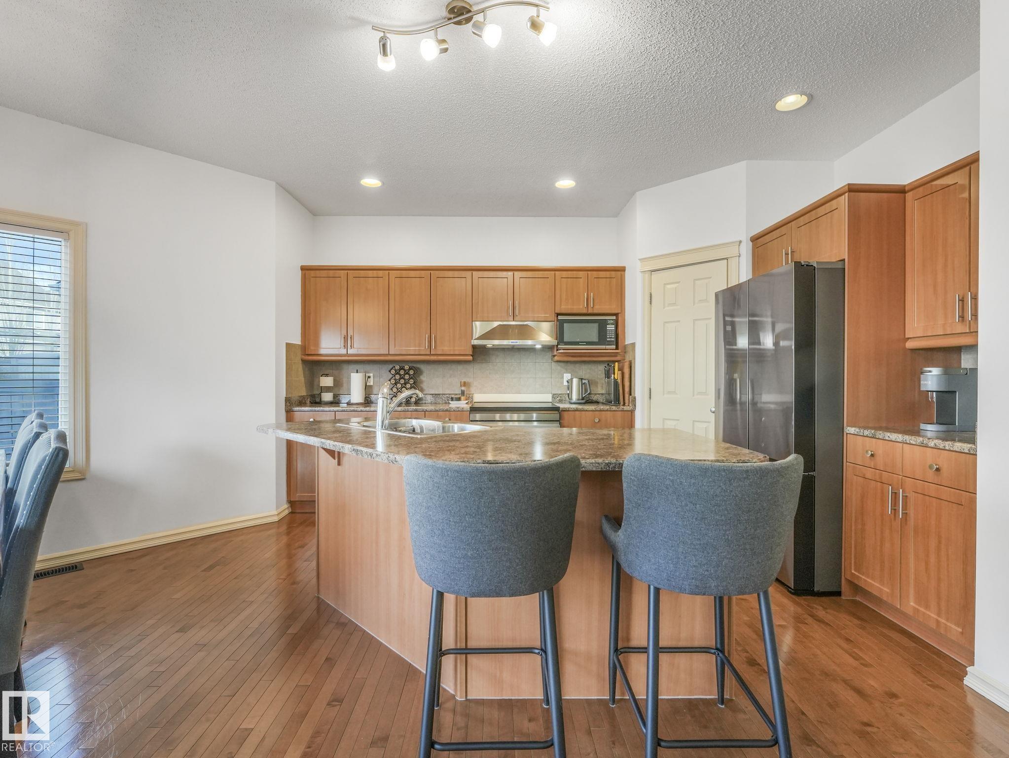 Photo 10 at 3031 Spence Wynd SW, Summerside, Edmonton