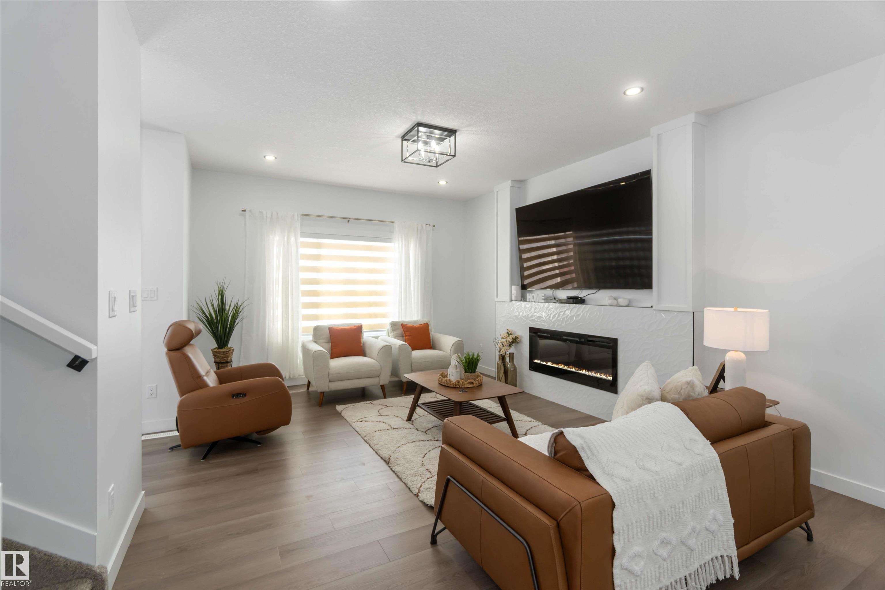 Photo 7 at 124 28 Street SW, Alces, Edmonton