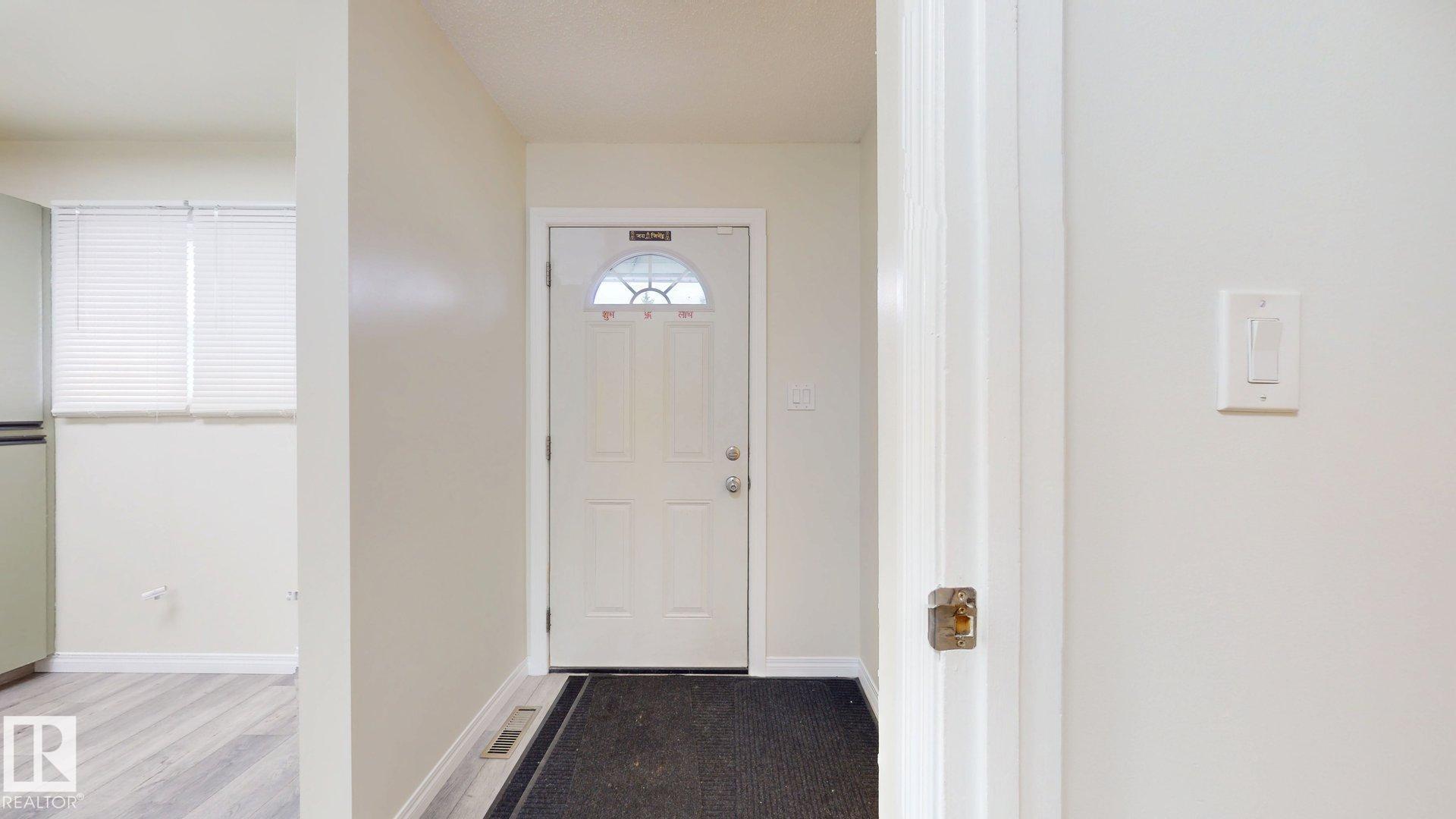 Photo 24 at 45 - 4403 Riverbend Road NW, Ramsay Heights, Edmonton