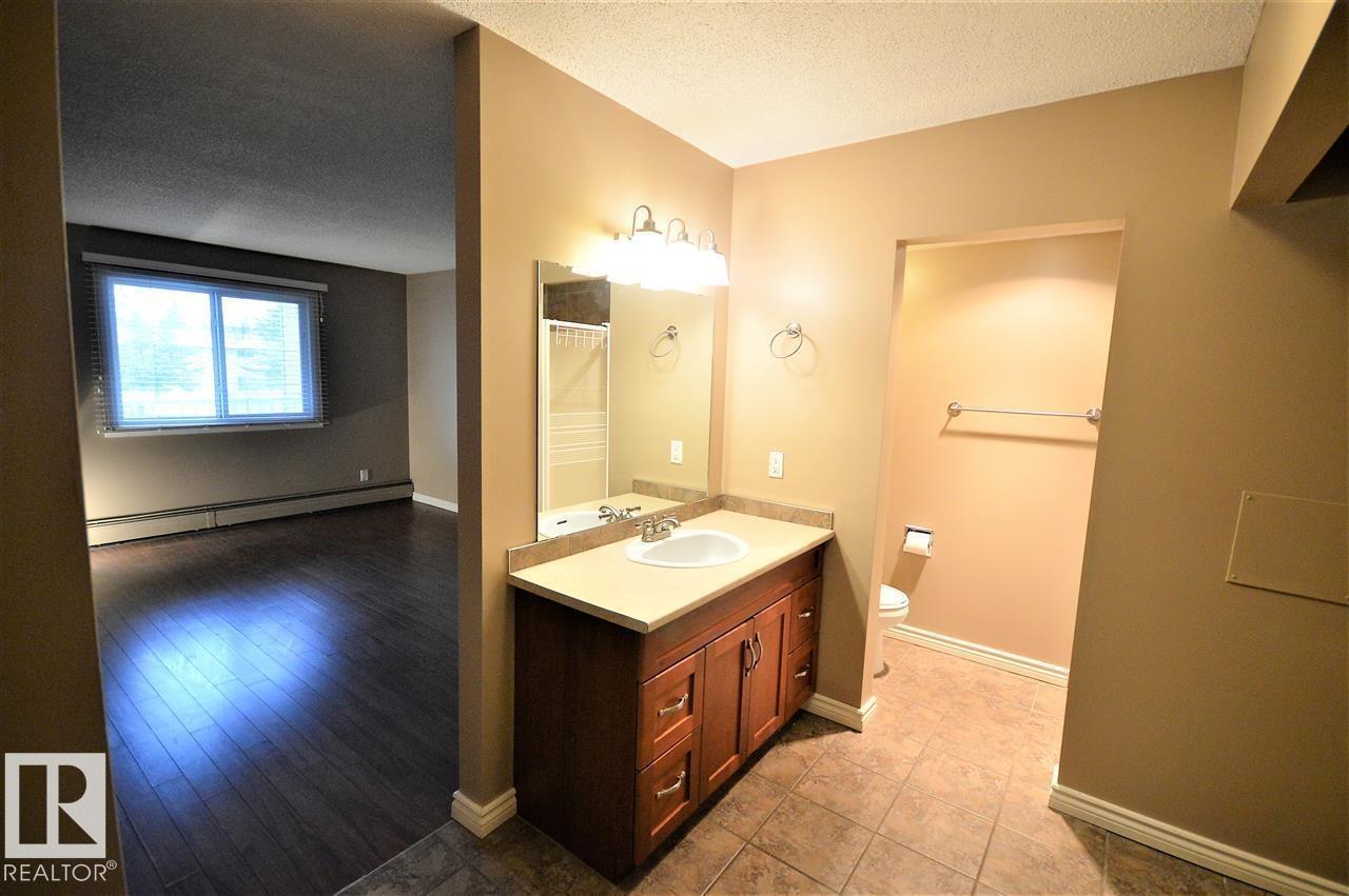 Photo 13 at 203 - 5125 Riverbend Road NW, Brander Gardens, Edmonton