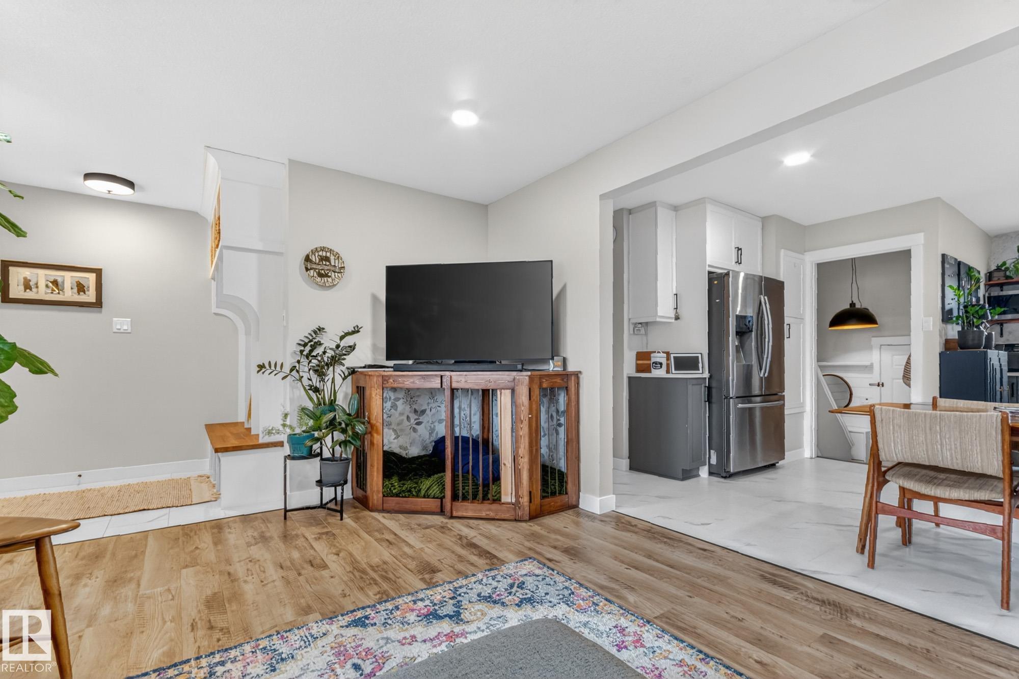 Photo 7 at 7408 92 Avenue NW, Ottewell, Edmonton