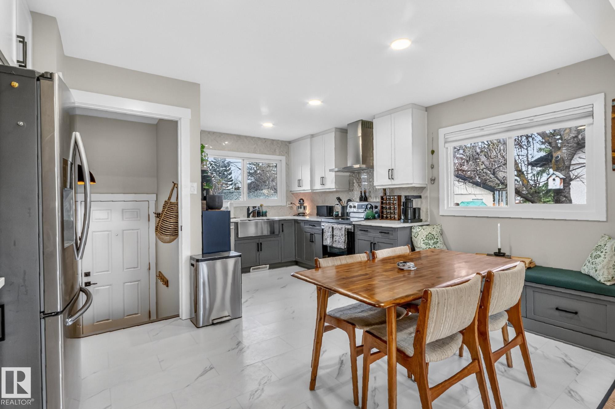 Photo 8 at 7408 92 Avenue NW, Ottewell, Edmonton