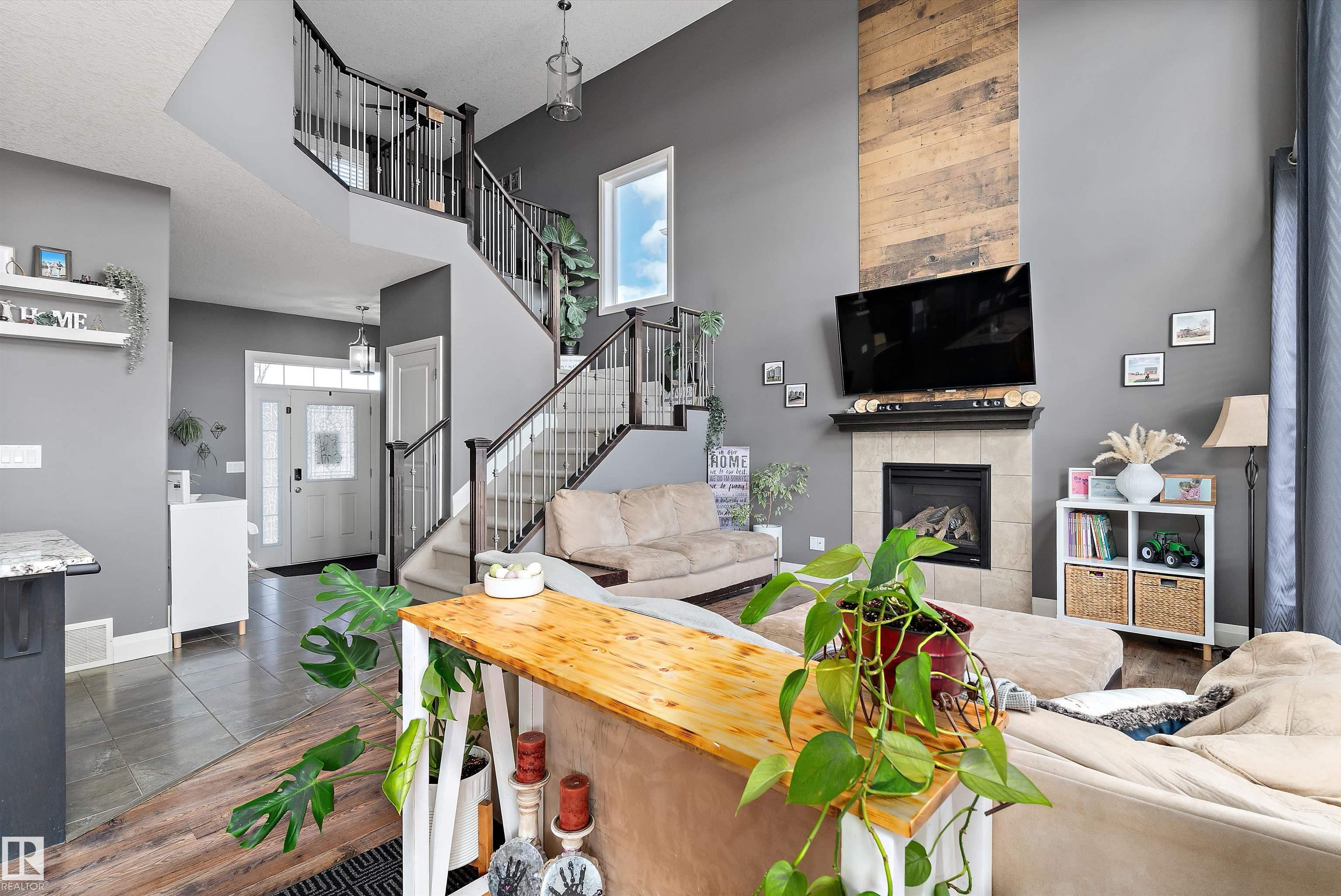 Photo 18 at 10417 97 Street, Morinville