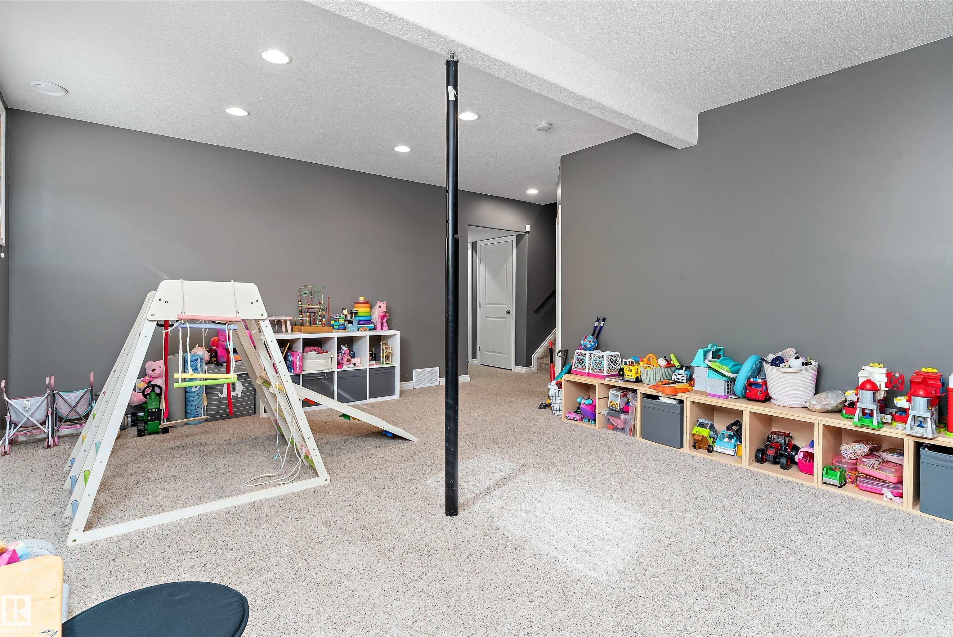 Photo 38 at 10417 97 Street, Morinville