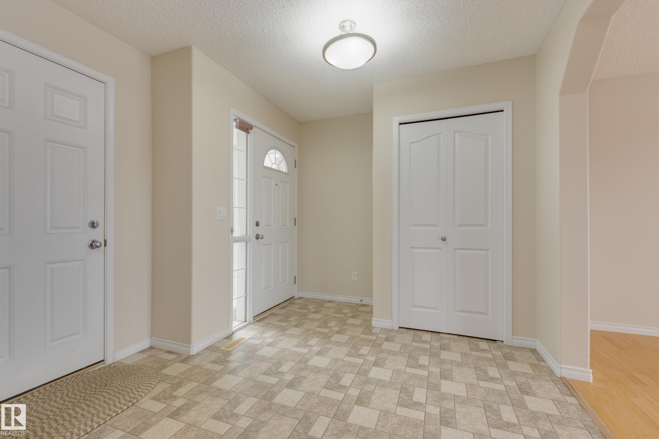 16522 56 Street NW, Hollick-Kenyon, Edmonton