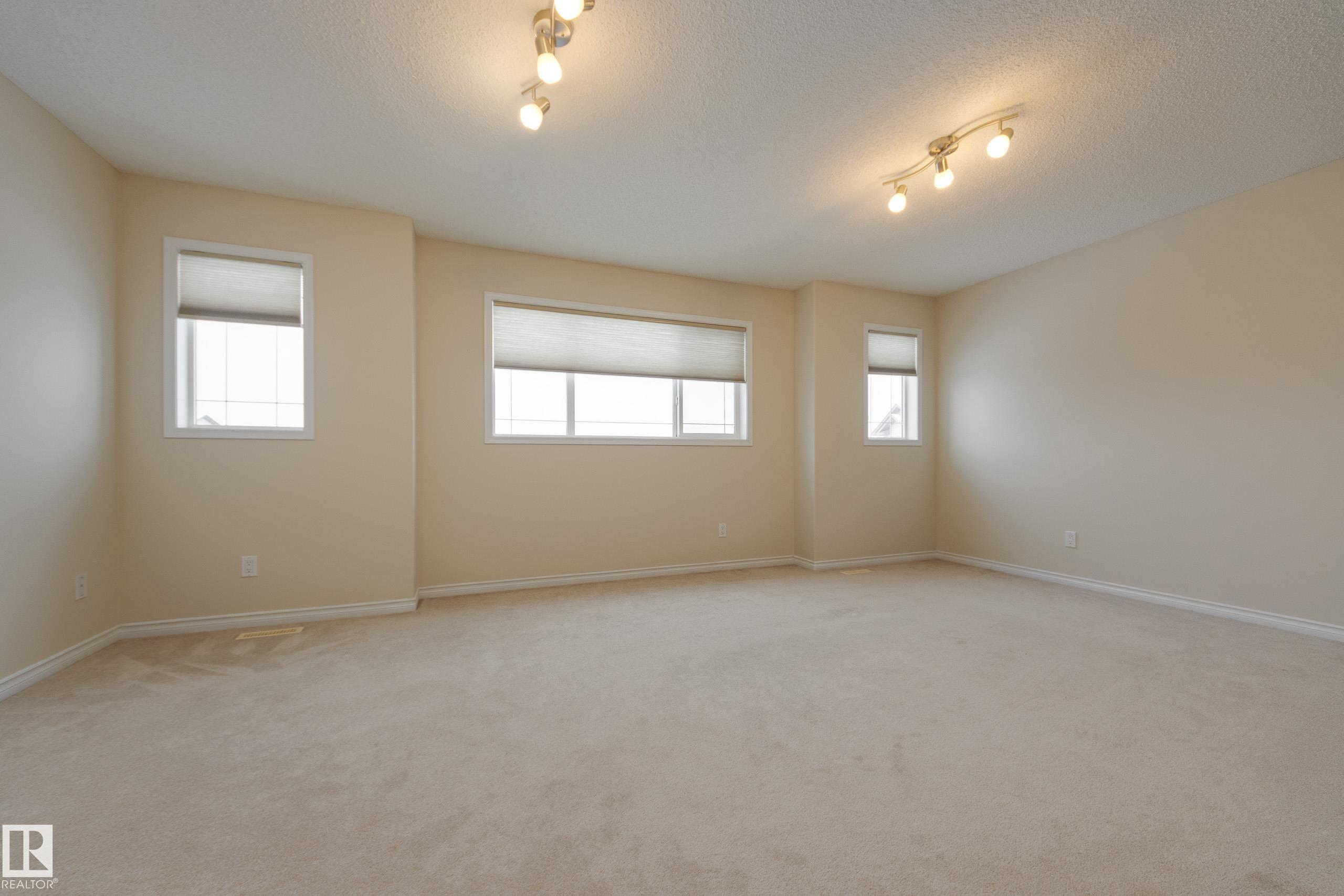 Photo 18 at 16522 56 Street NW, Hollick-Kenyon, Edmonton