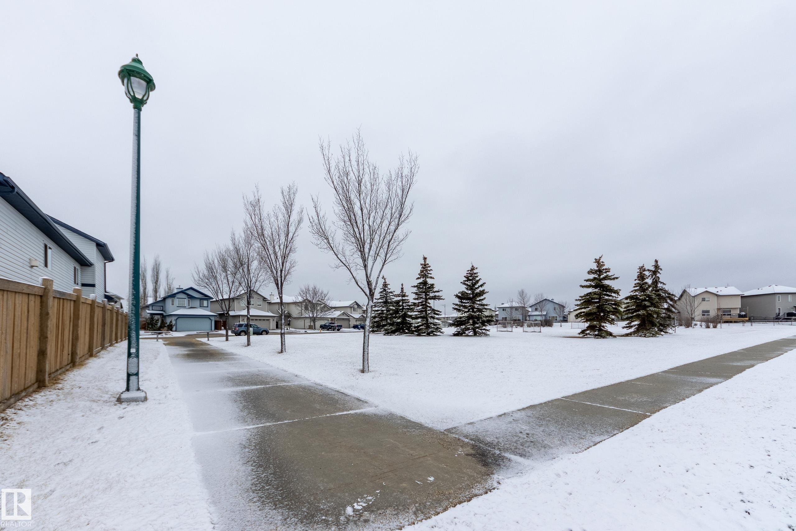 Photo 42 at 16522 56 Street NW, Hollick-Kenyon, Edmonton