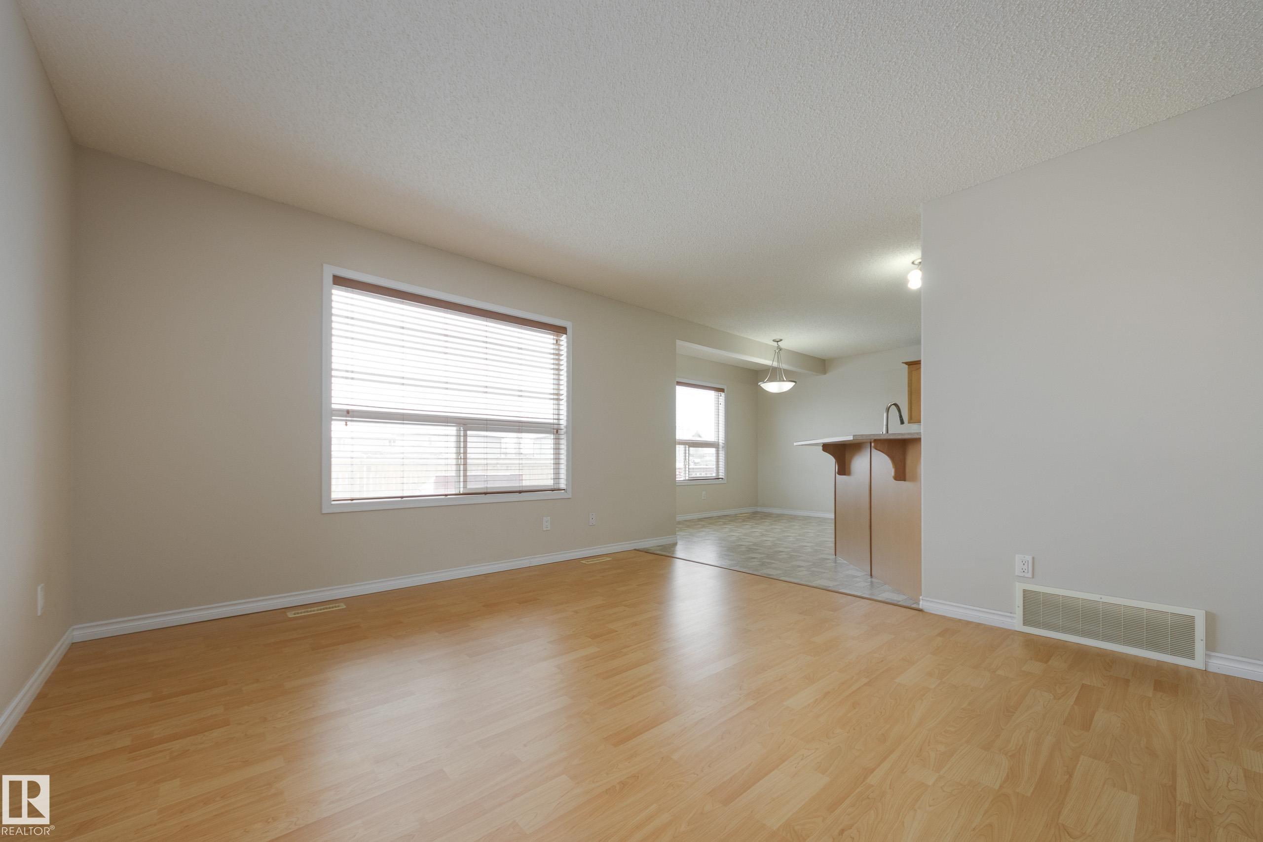 Photo 6 at 16522 56 Street NW, Hollick-Kenyon, Edmonton