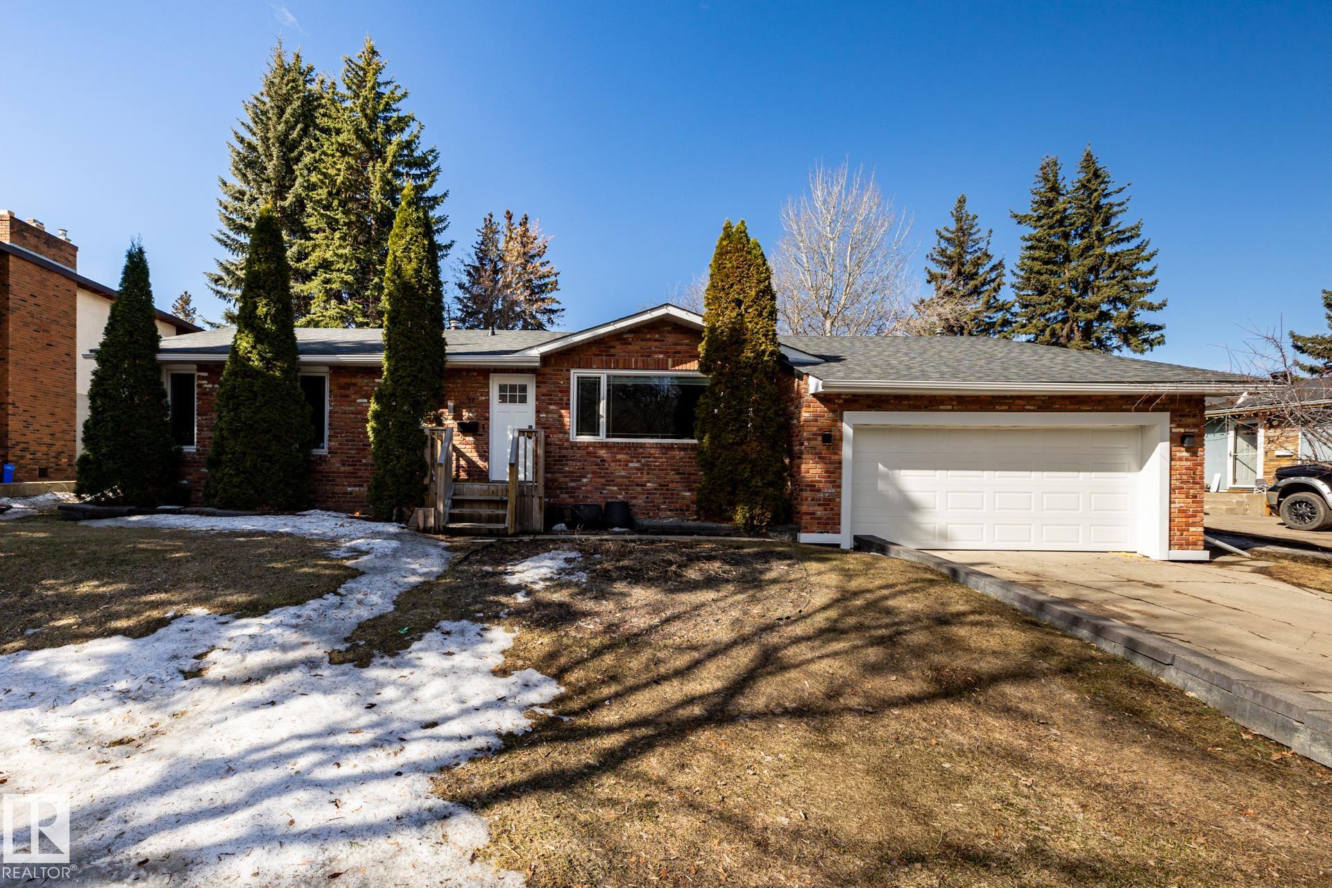 17 Spruce Crescent, Sturgeon Heights, St. Albert