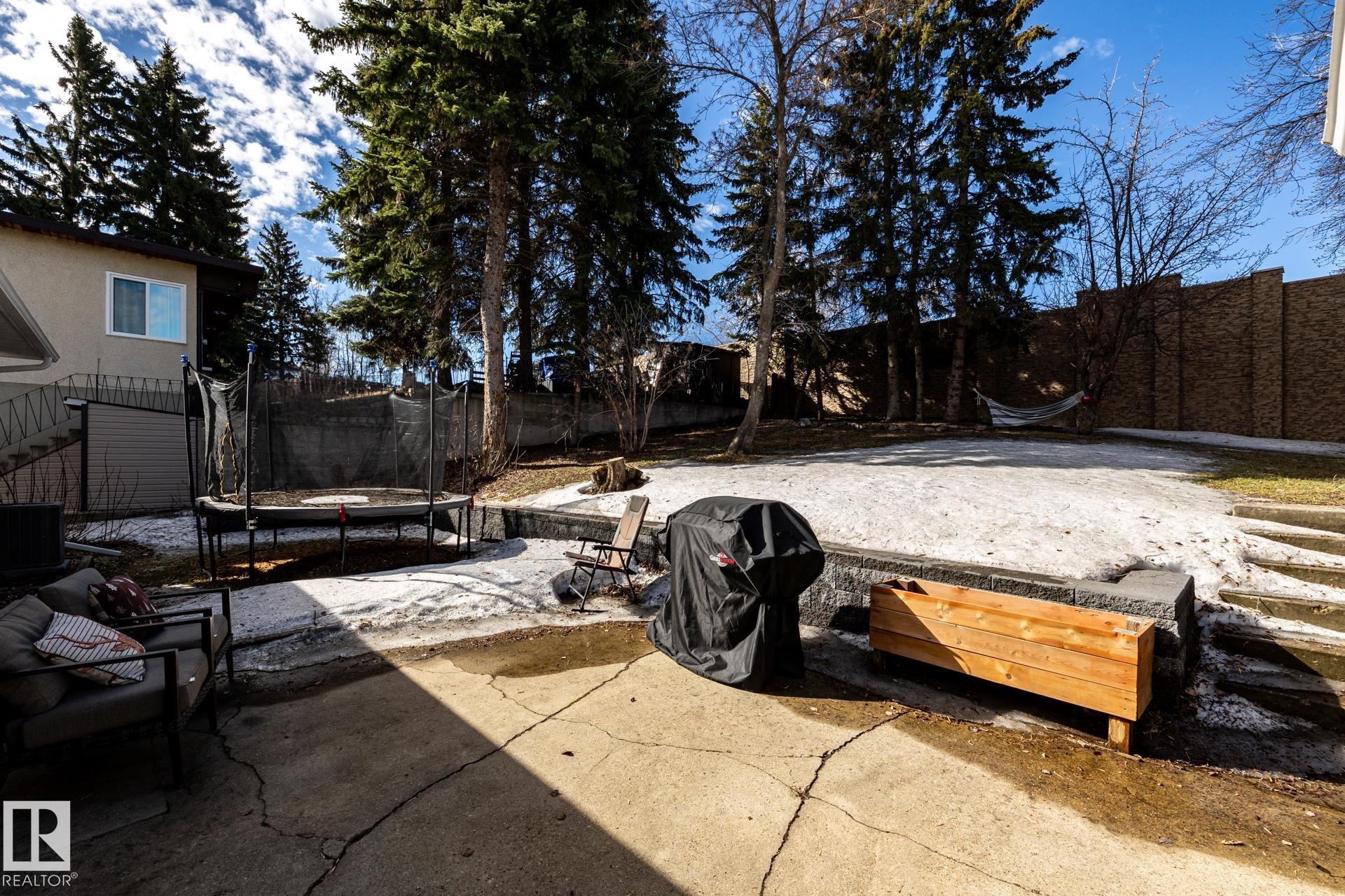 Photo 11 at 17 Spruce Crescent, Sturgeon Heights, St. Albert