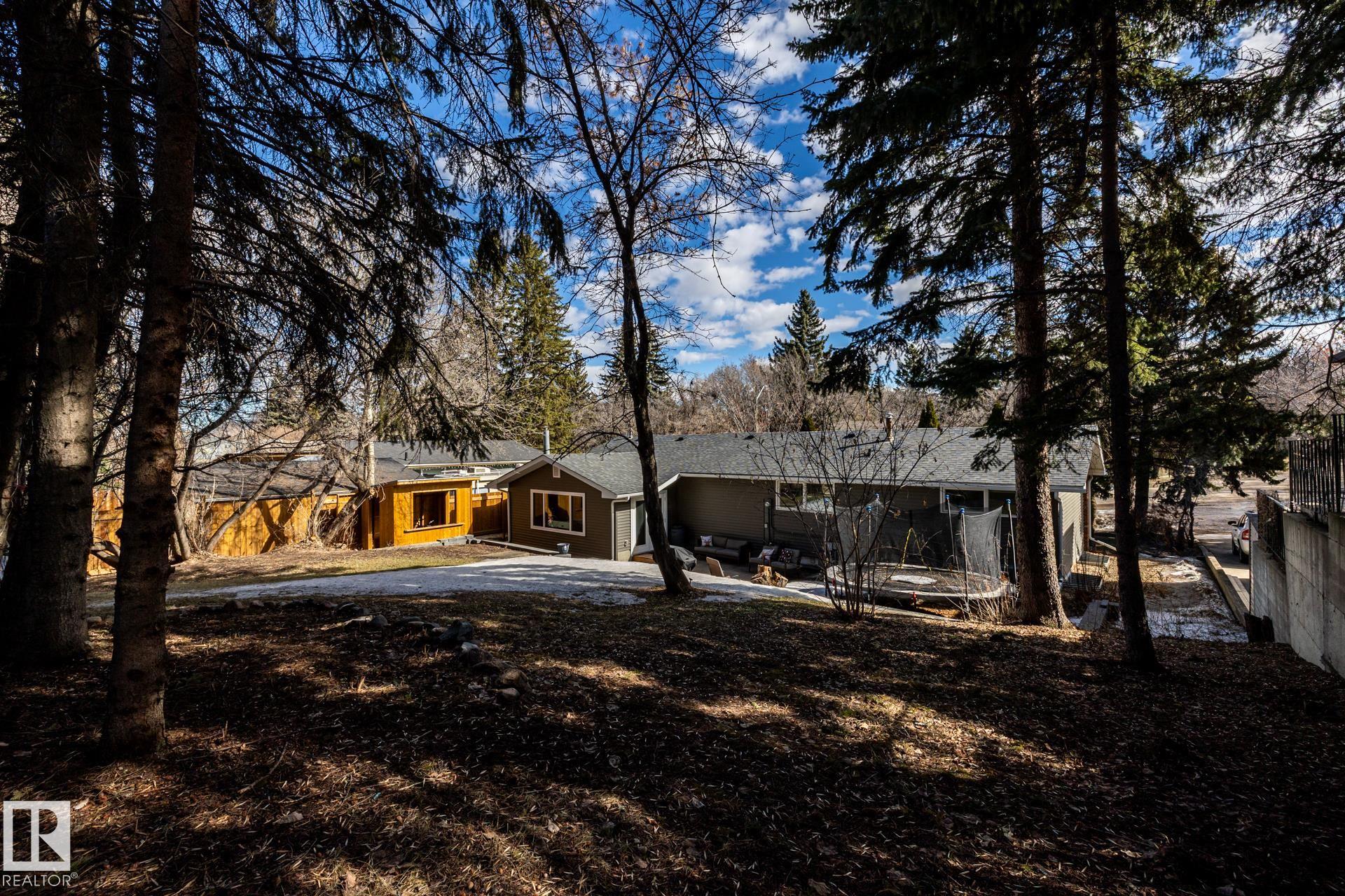 Photo 7 at 17 Spruce Crescent, Sturgeon Heights, St. Albert