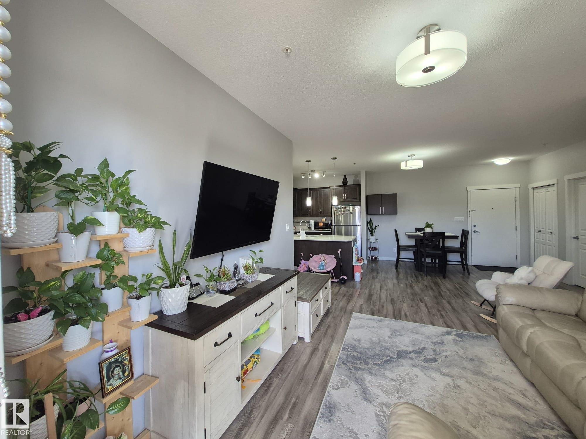 Photo 11 at 303 - 812 Welsh Drive SW, Walker, Edmonton