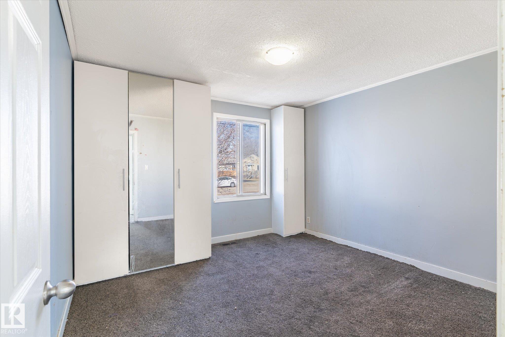 Photo 11 at 10439 159 Street NW, Britannia Youngstown, Edmonton