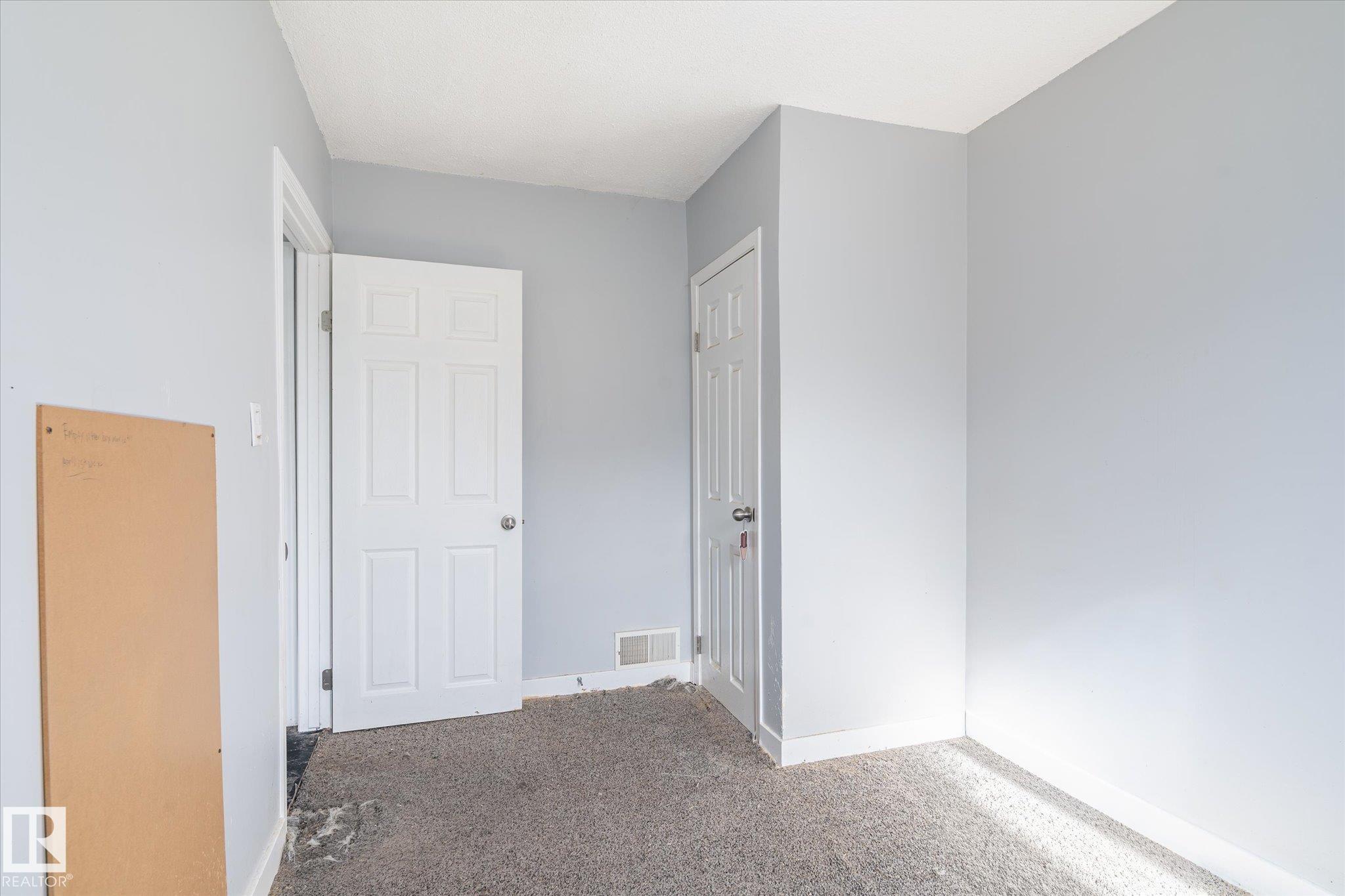 Photo 14 at 10439 159 Street NW, Britannia Youngstown, Edmonton