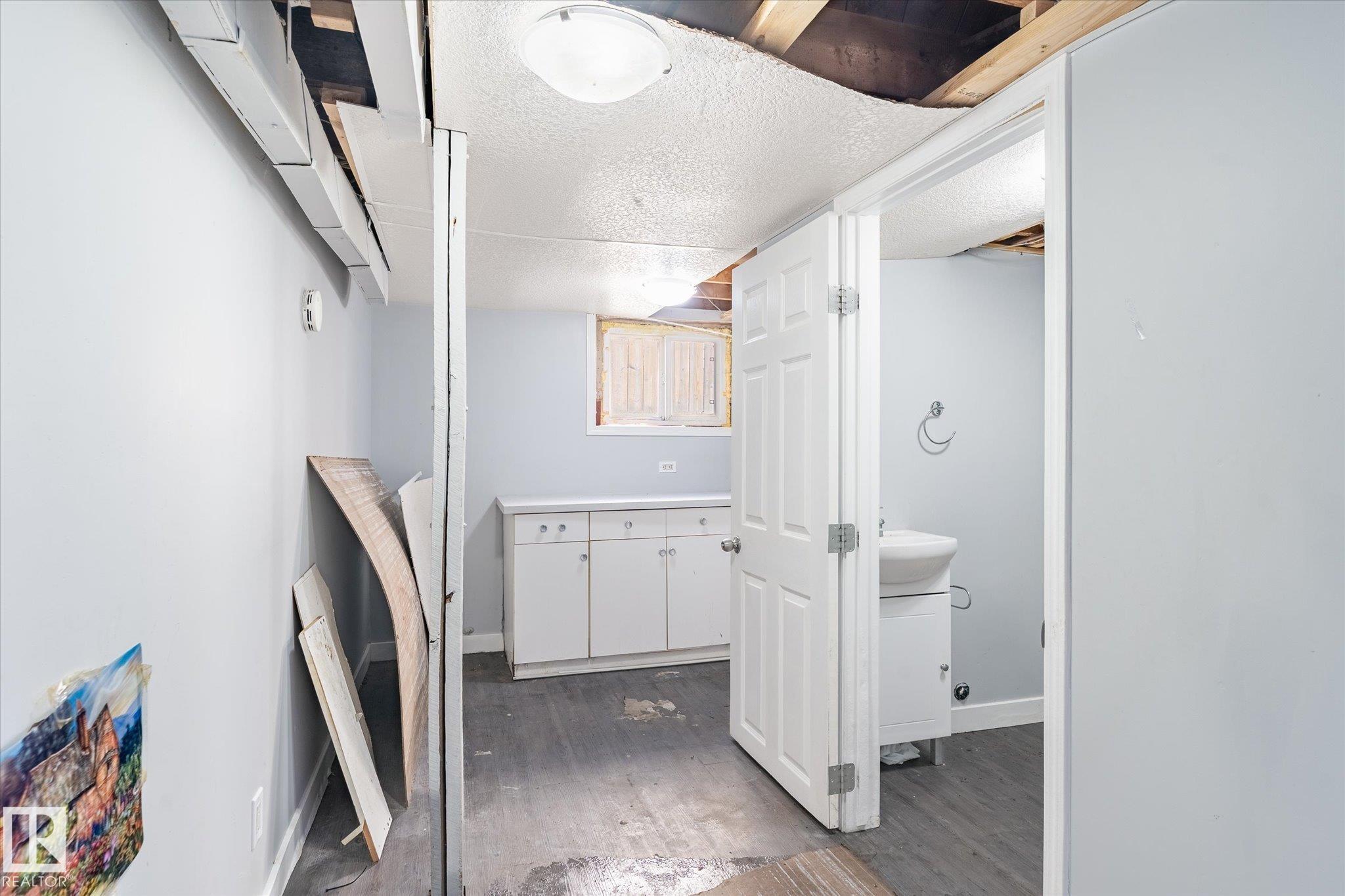 Photo 19 at 10439 159 Street NW, Britannia Youngstown, Edmonton