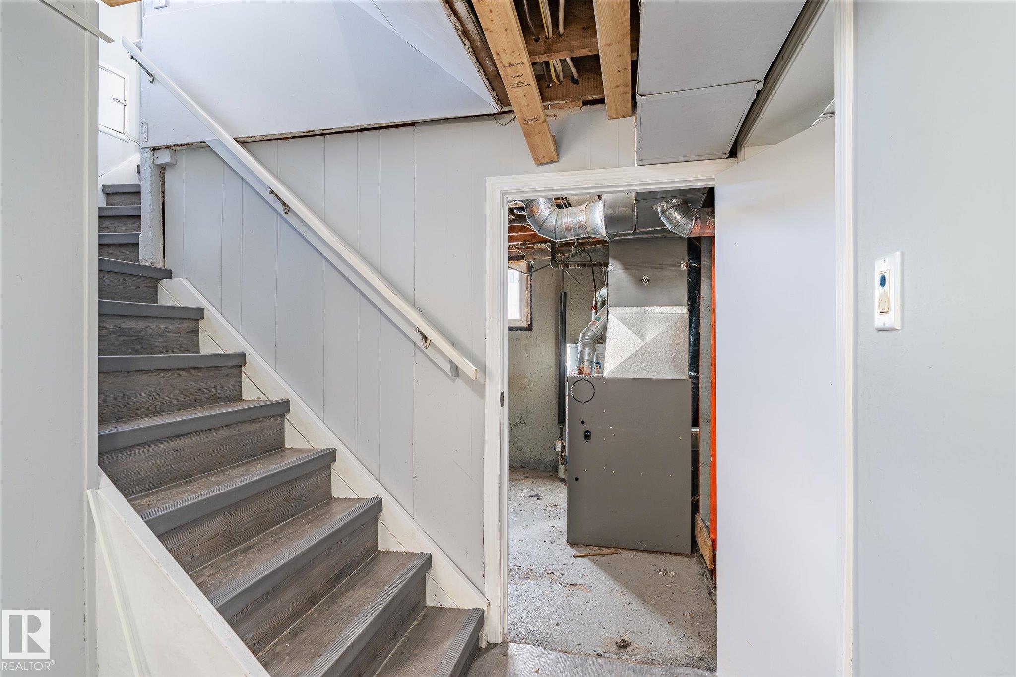 Photo 22 at 10439 159 Street NW, Britannia Youngstown, Edmonton