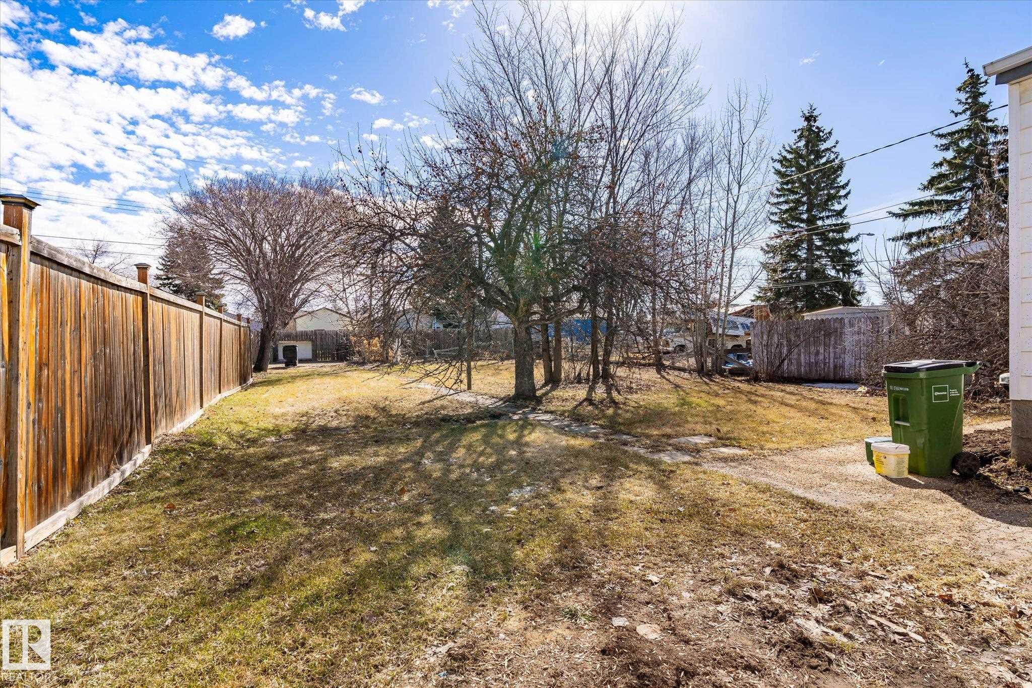 Photo 28 at 10439 159 Street NW, Britannia Youngstown, Edmonton