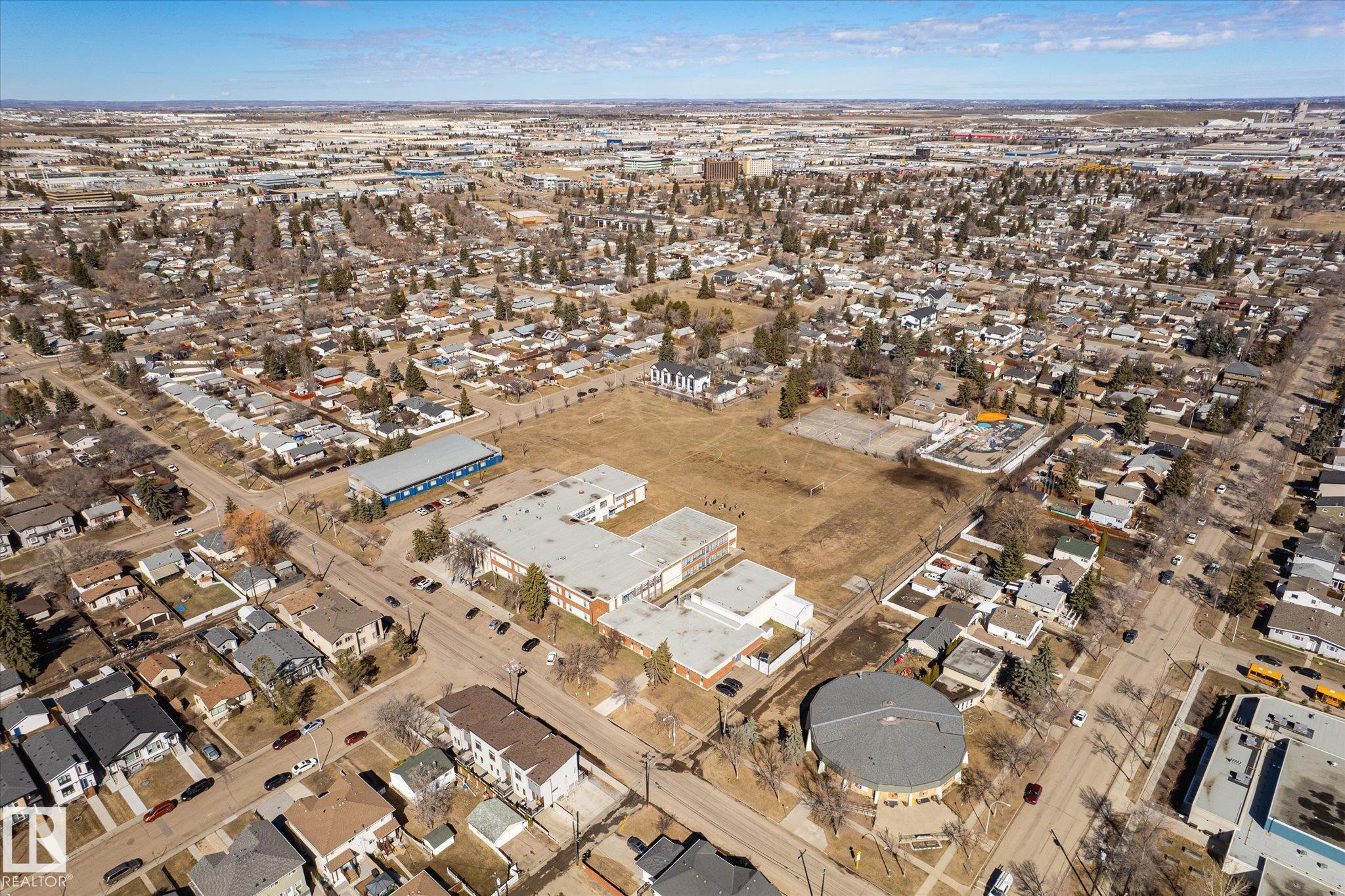 Photo 31 at 10439 159 Street NW, Britannia Youngstown, Edmonton