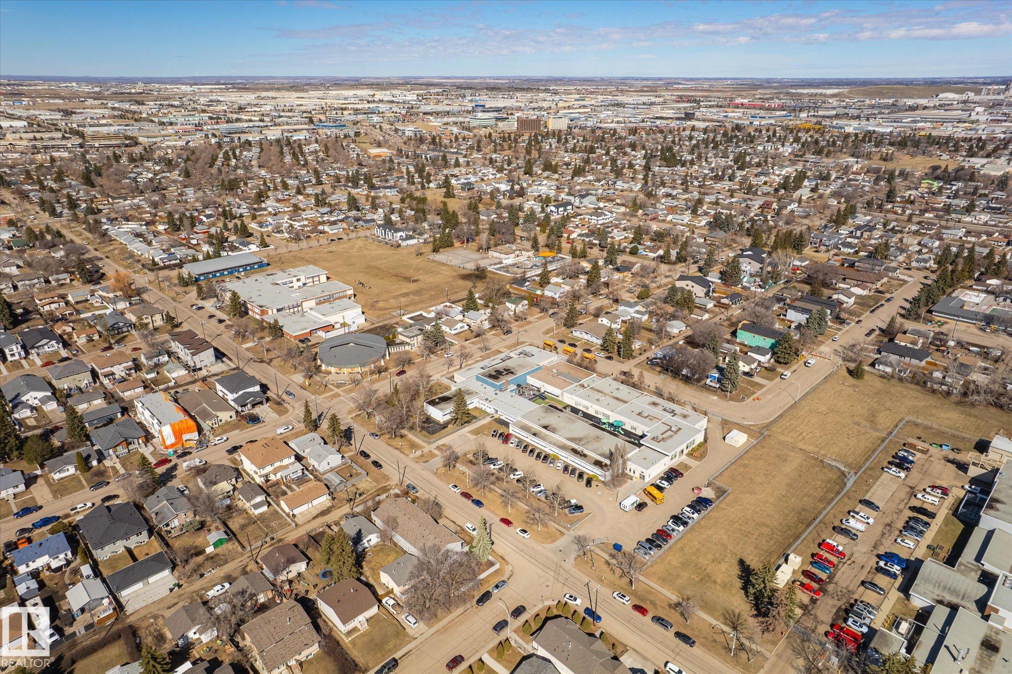 Photo 32 at 10439 159 Street NW, Britannia Youngstown, Edmonton