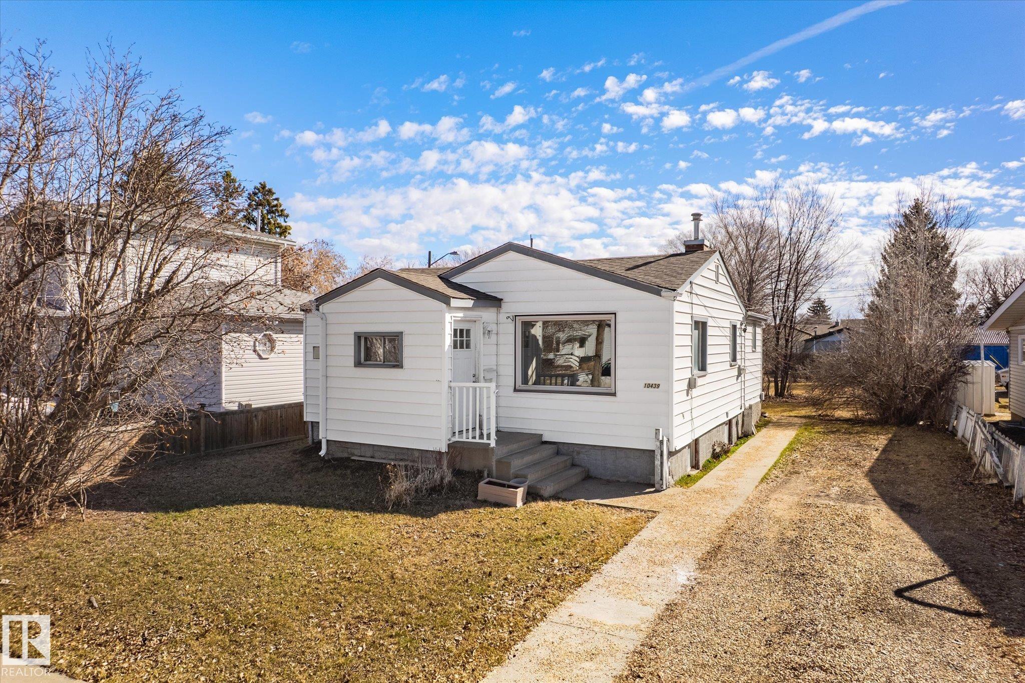 Photo 35 at 10439 159 Street NW, Britannia Youngstown, Edmonton