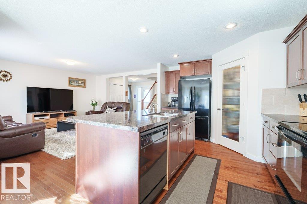 Photo 13 at 6131 12 Avenue SW, Walker, Edmonton