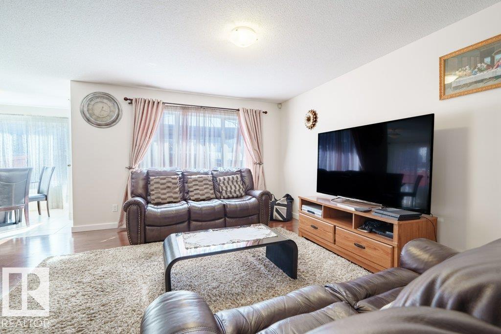 Photo 7 at 6131 12 Avenue SW, Walker, Edmonton