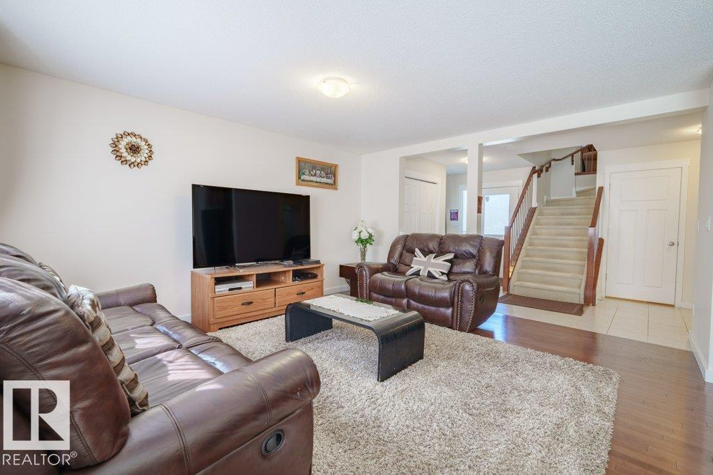 Photo 8 at 6131 12 Avenue SW, Walker, Edmonton