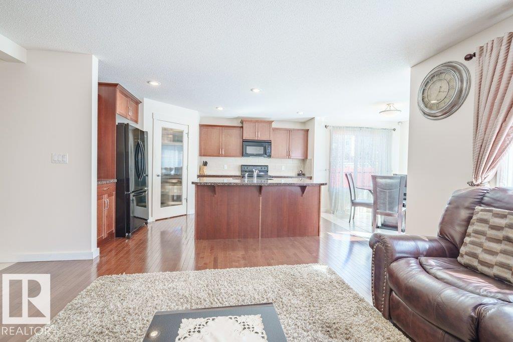 Photo 9 at 6131 12 Avenue SW, Walker, Edmonton