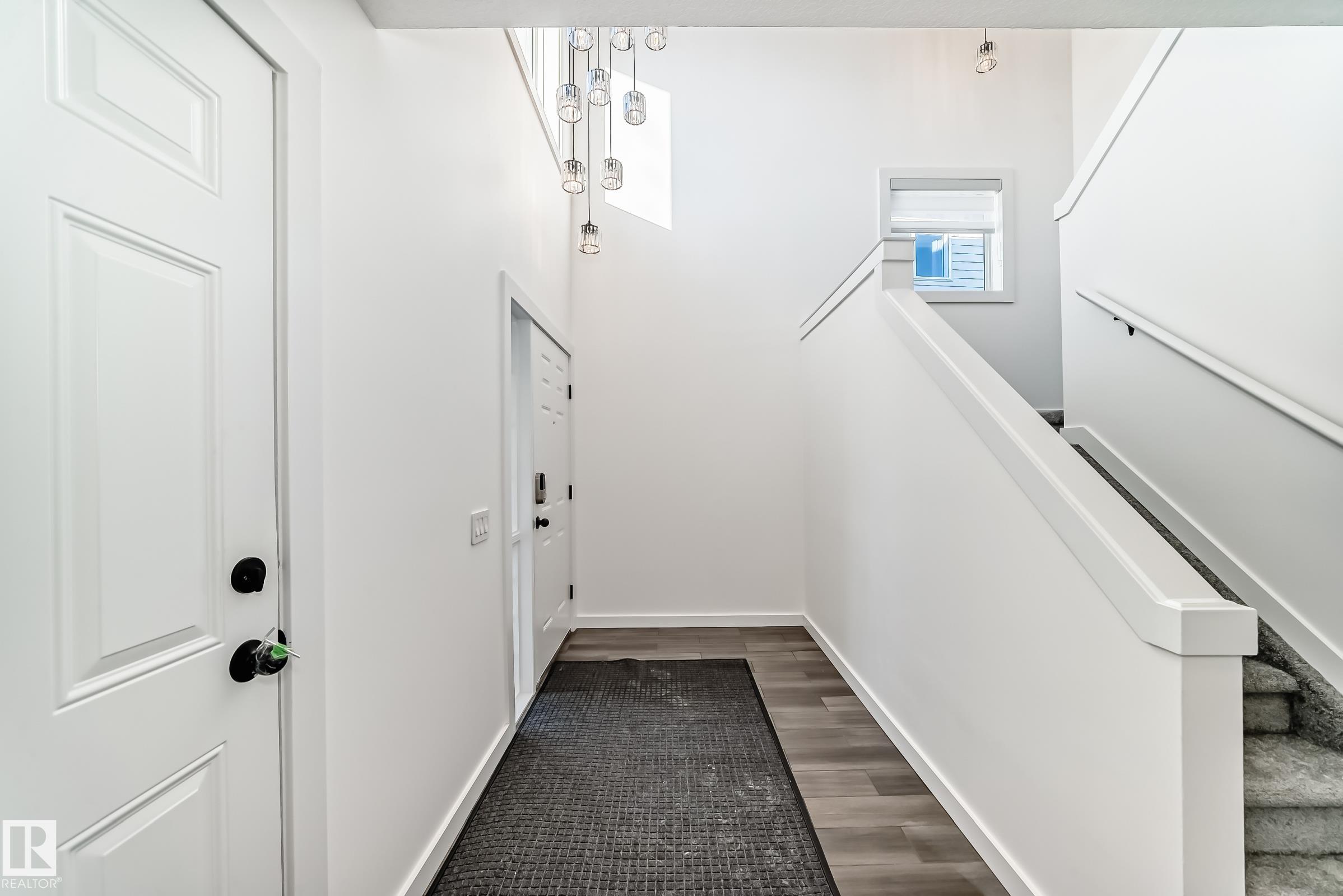 Photo 29 at 4008 37 Avenue NW, Kiniski Gardens, Edmonton