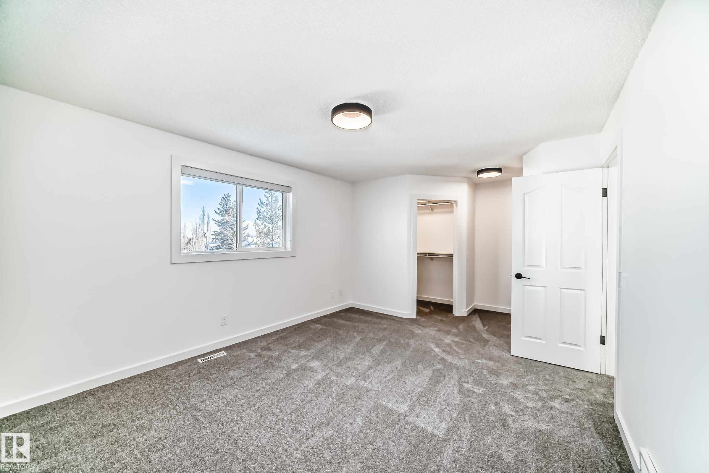 Photo 31 at 4008 37 Avenue NW, Kiniski Gardens, Edmonton