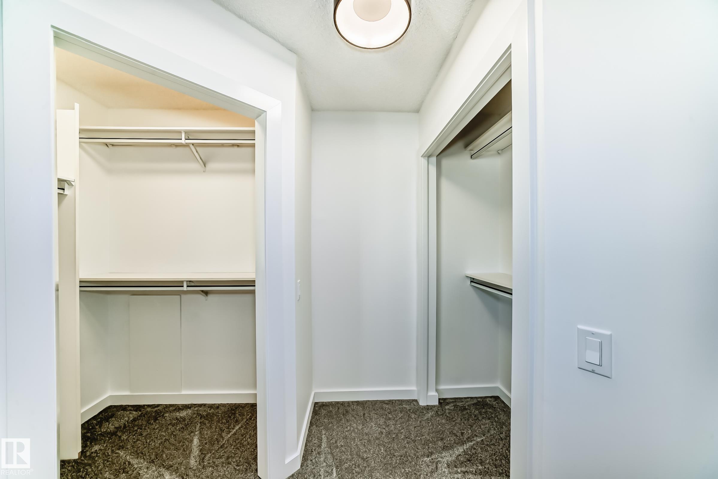 Photo 34 at 4008 37 Avenue NW, Kiniski Gardens, Edmonton