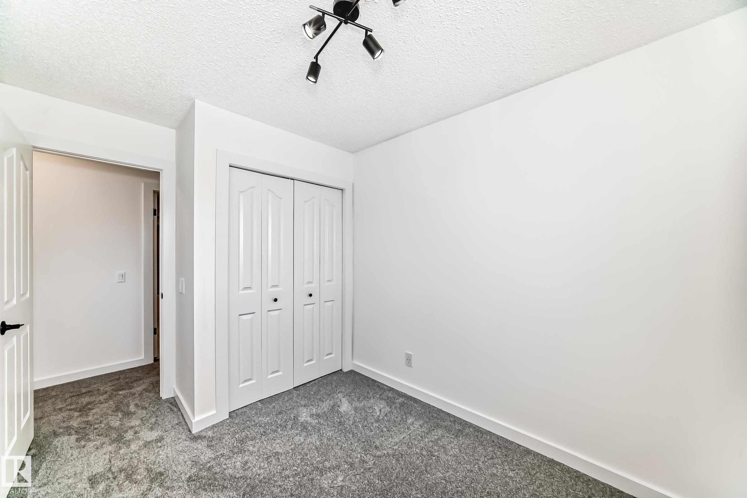Photo 38 at 4008 37 Avenue NW, Kiniski Gardens, Edmonton