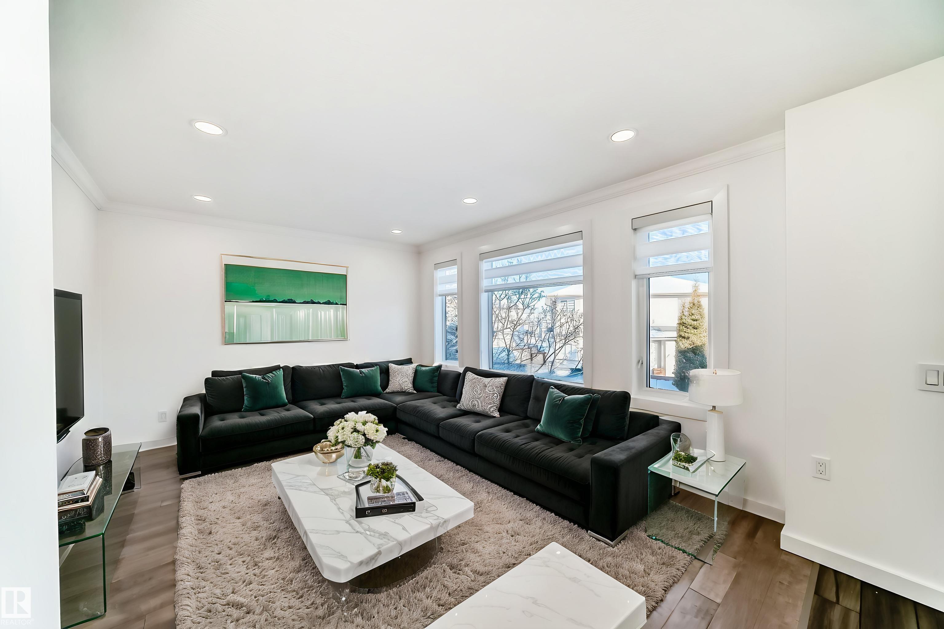 4008 37 Avenue NW, Kiniski Gardens, Edmonton