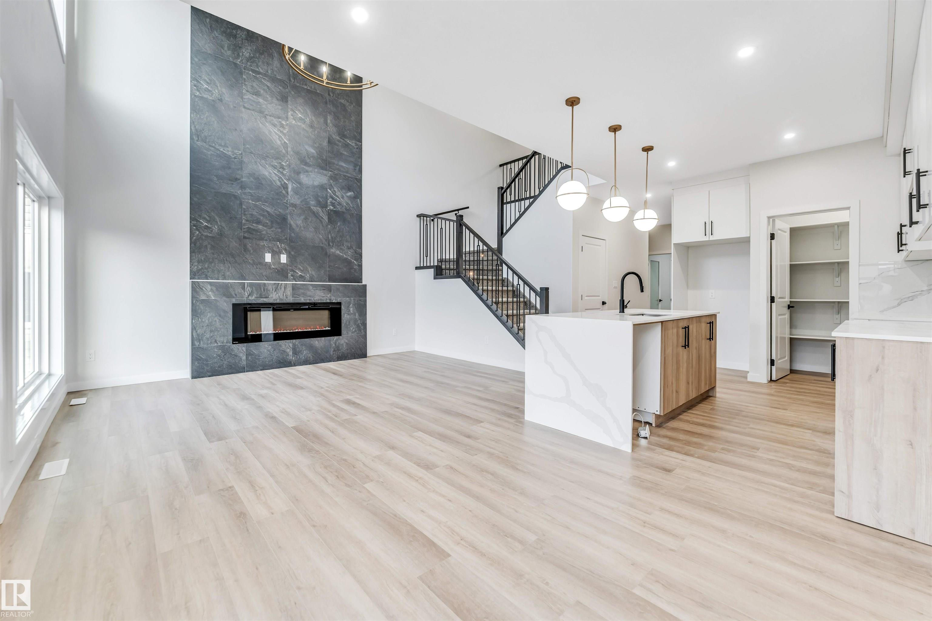 8712 181 Avenue NW, Klarvatten, Edmonton