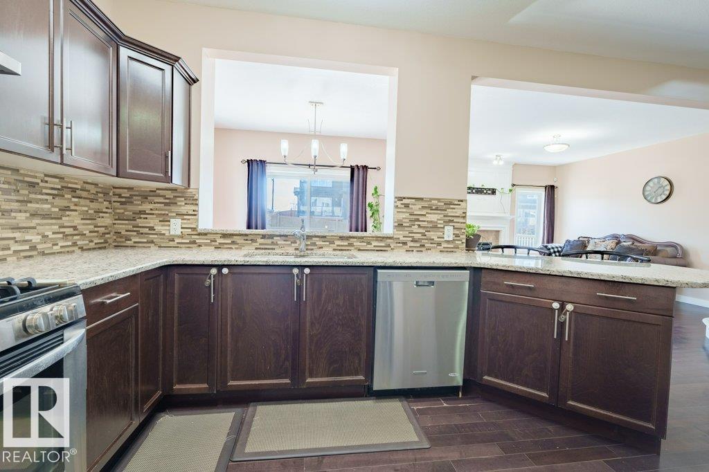 Photo 11 at 6103 18 Avenue SW, Walker, Edmonton